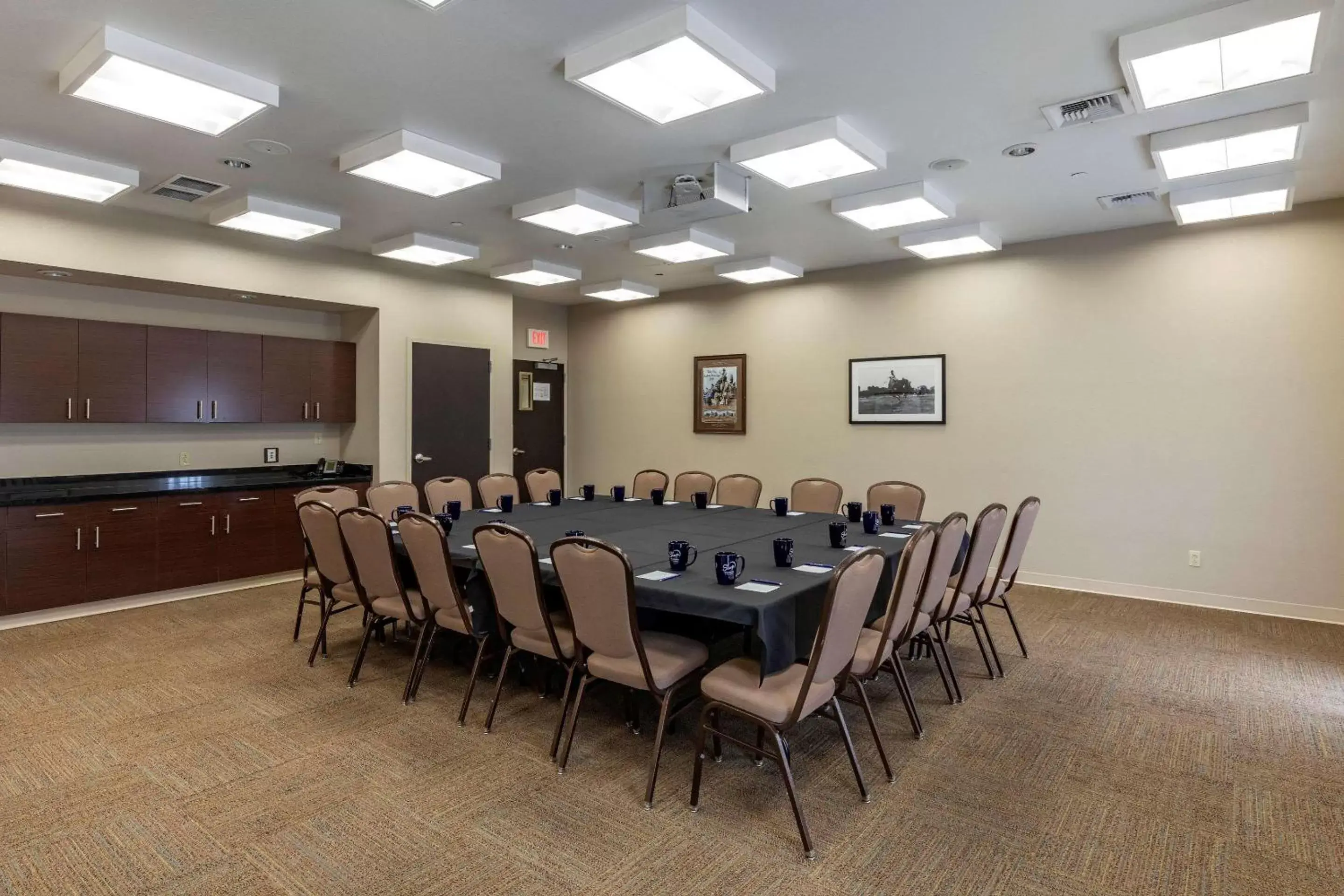 Meeting/conference room in Sleep Inn & Suites Miles City