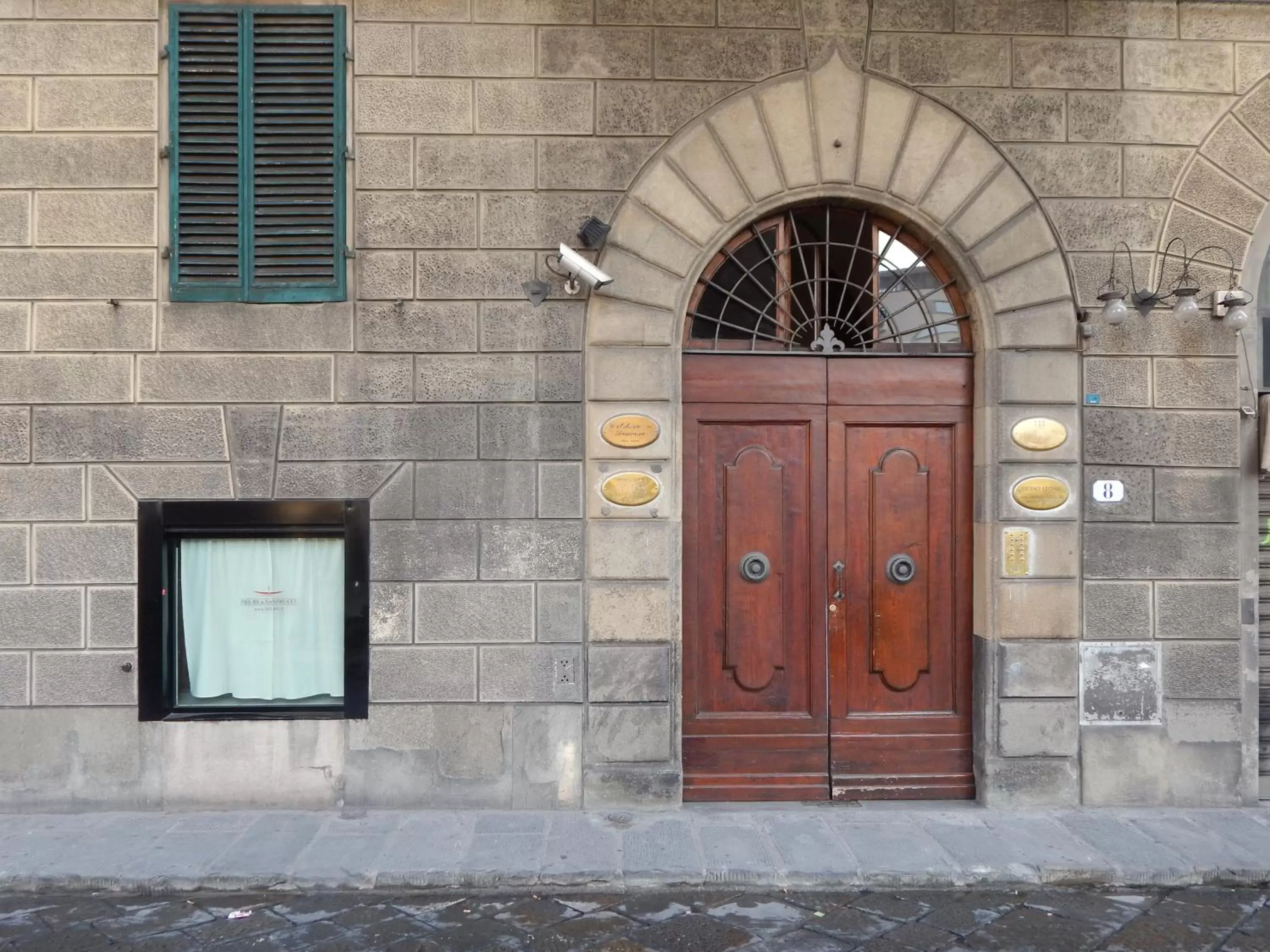 Facade/entrance in Pontevecchio Relais