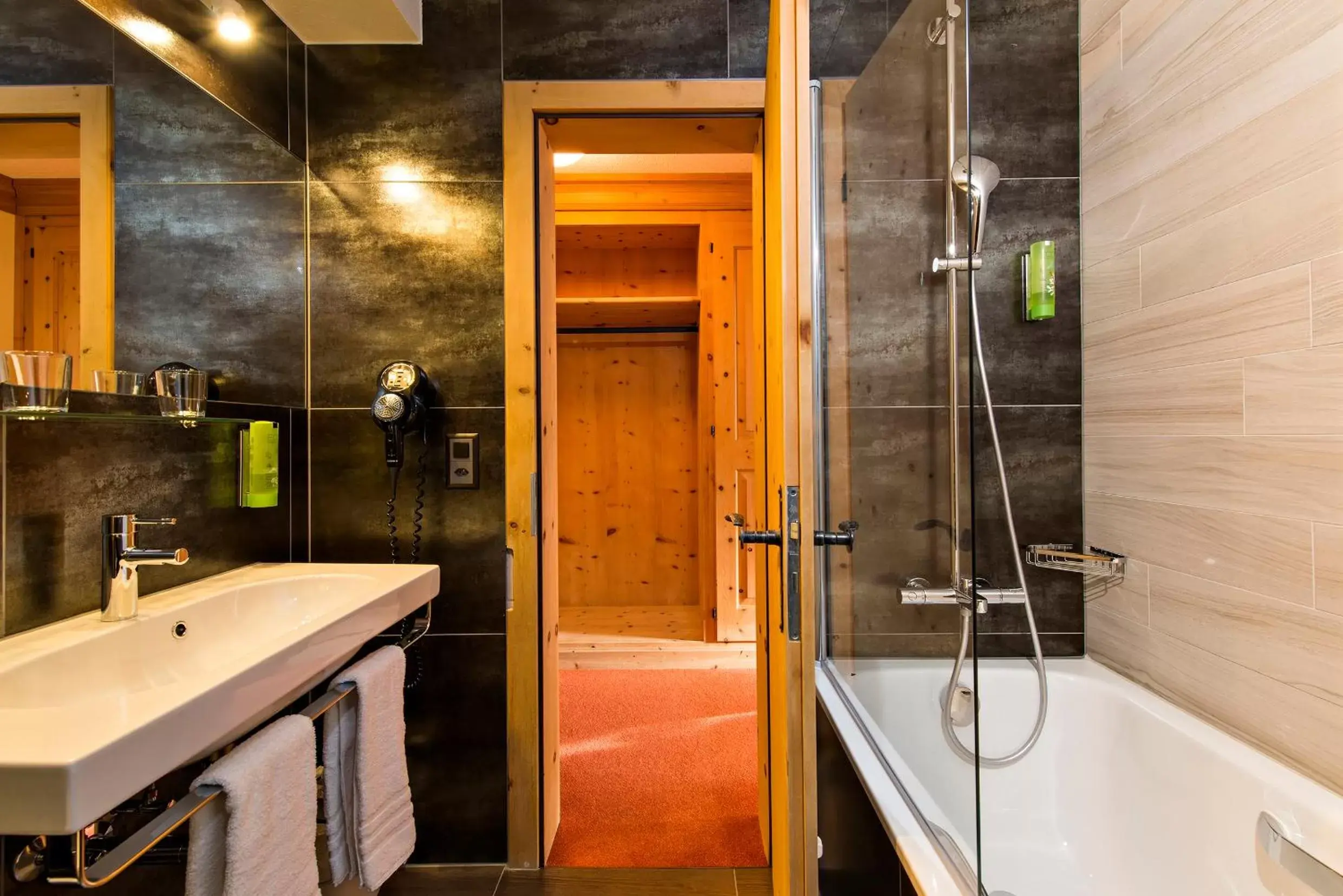 Bathroom in Hotel Palü