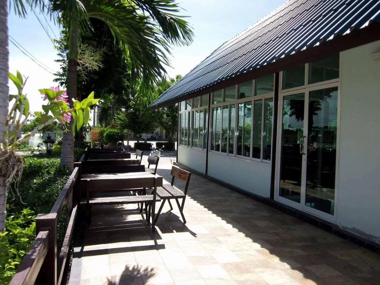 Patio in โรงแรมฟ้าพราวฝน Fah Proud Fon Hotel