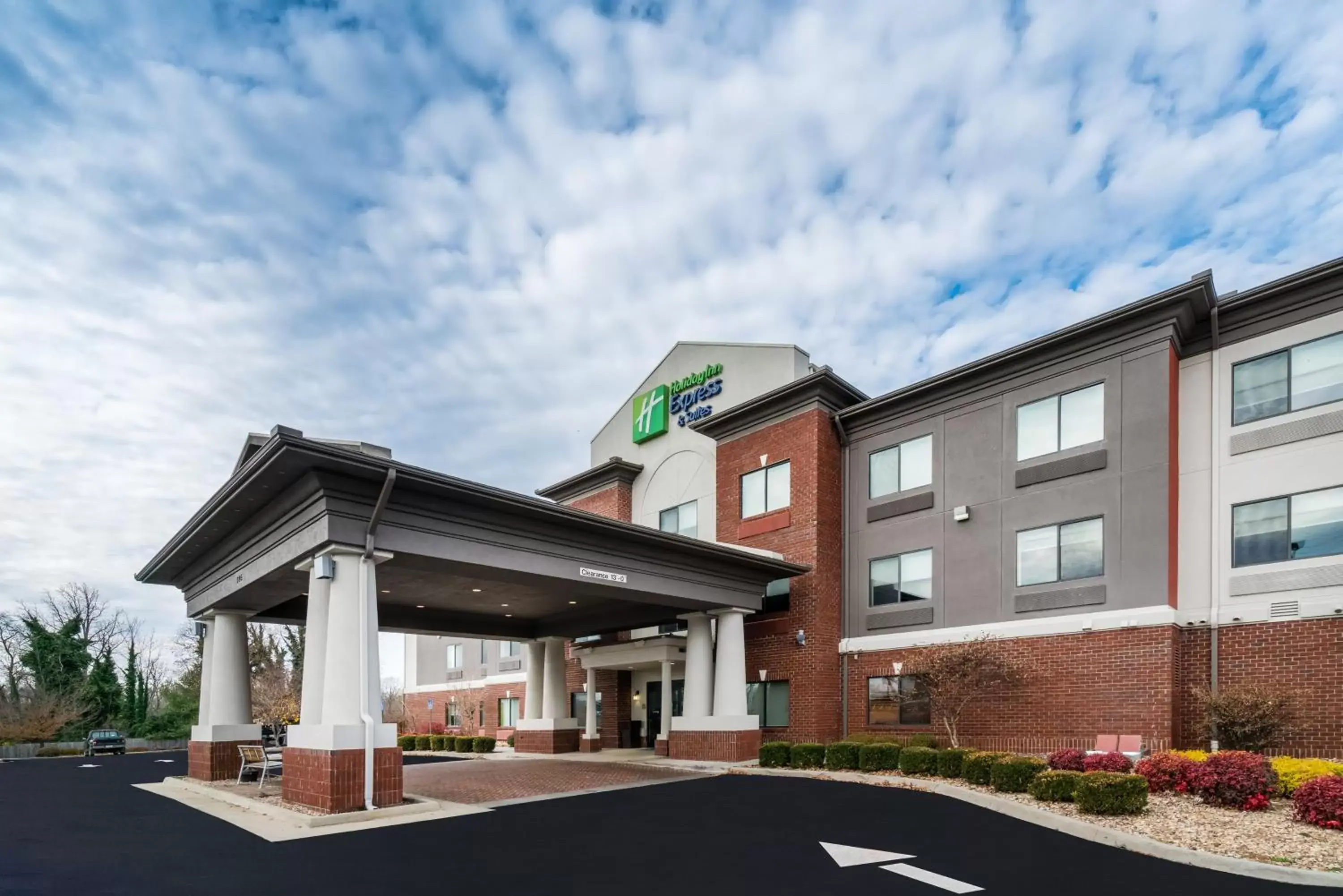 Property Building in Holiday Inn Express & Suites Rocky Mount Smith Mountain Lake, an IHG Hotel