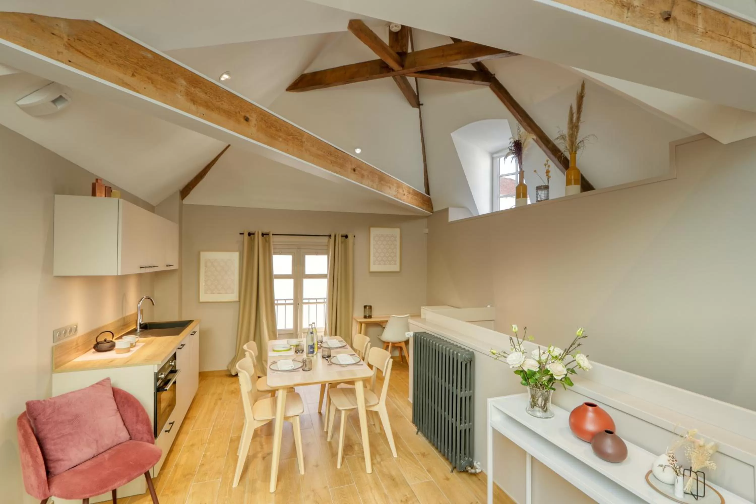 Kitchen or kitchenette in Hôtel Loysel le Gaucher