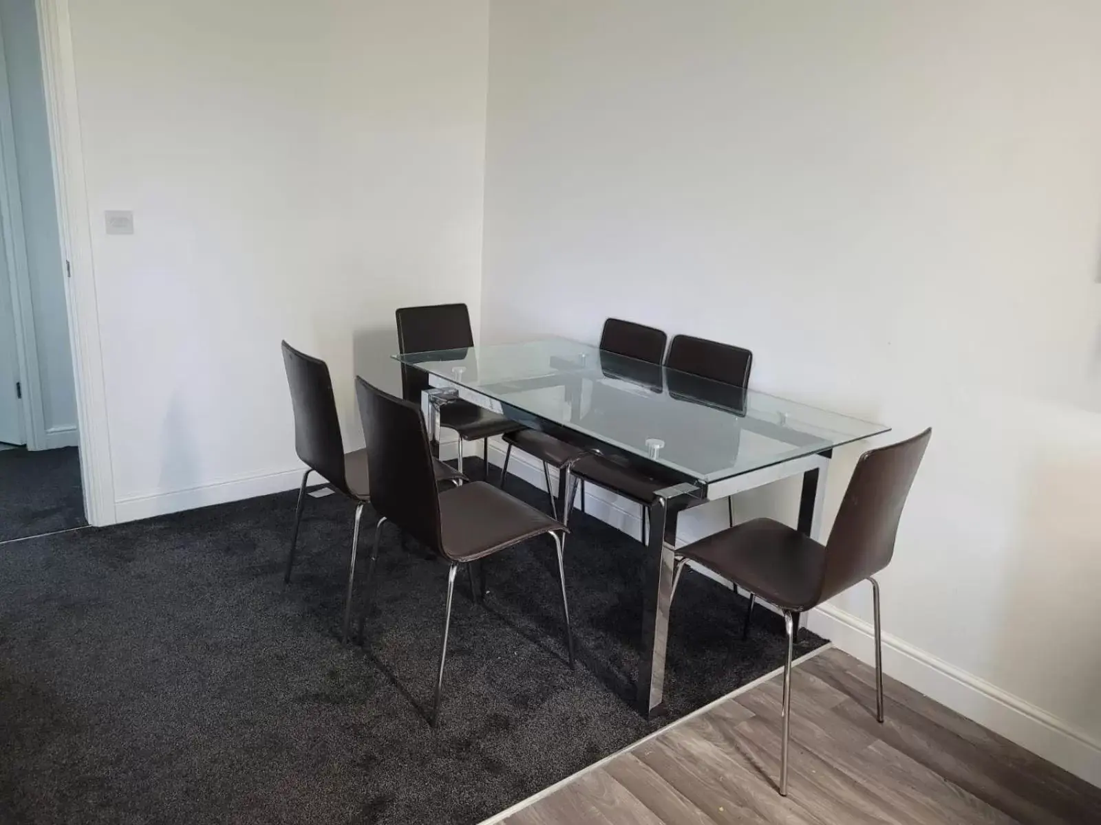 Dining Area in OYO Victoria Apartments