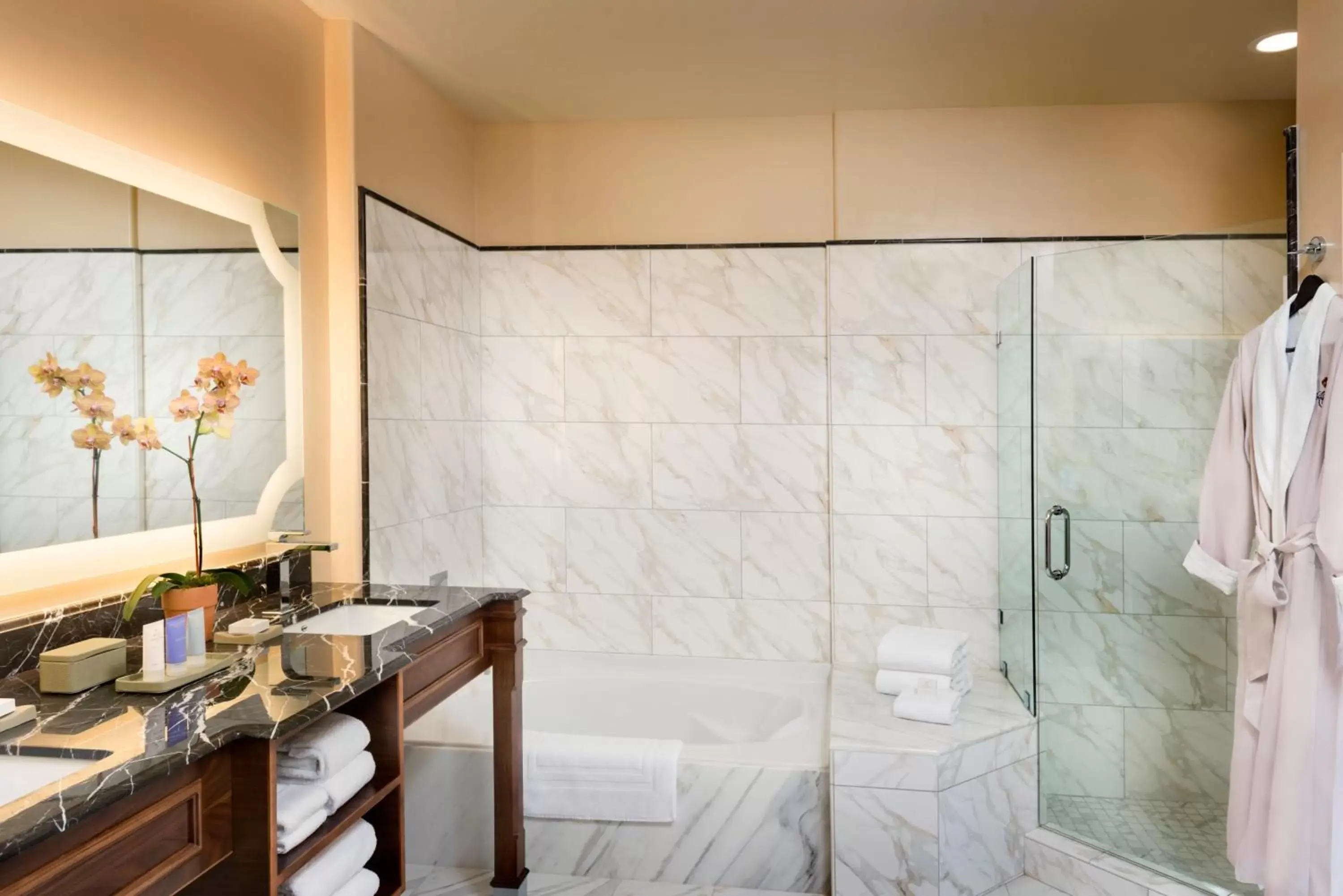 Shower, Bathroom in Allegretto Vineyard Resort Paso Robles