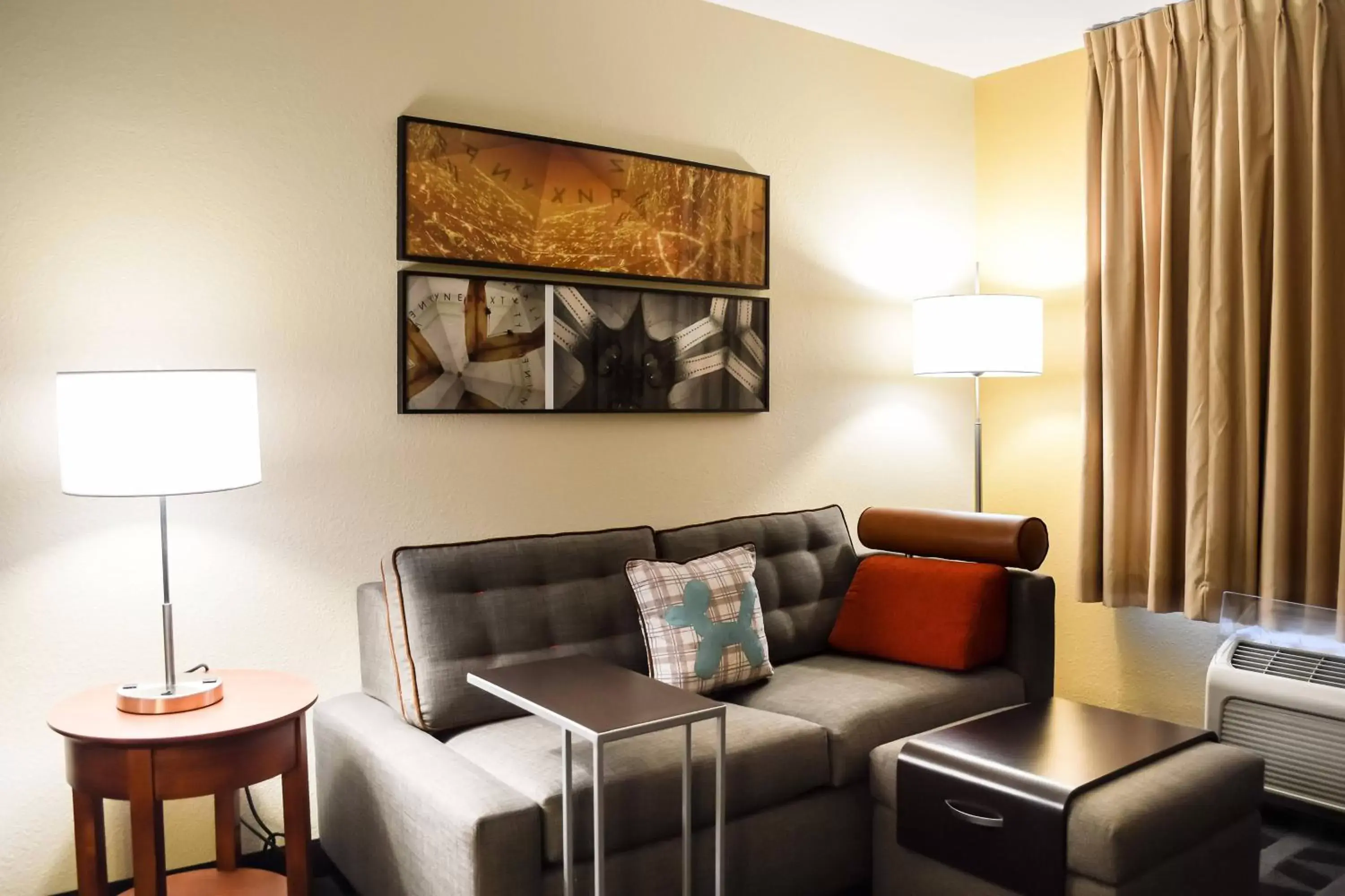 Living room, Seating Area in TownePlace Suites Stafford