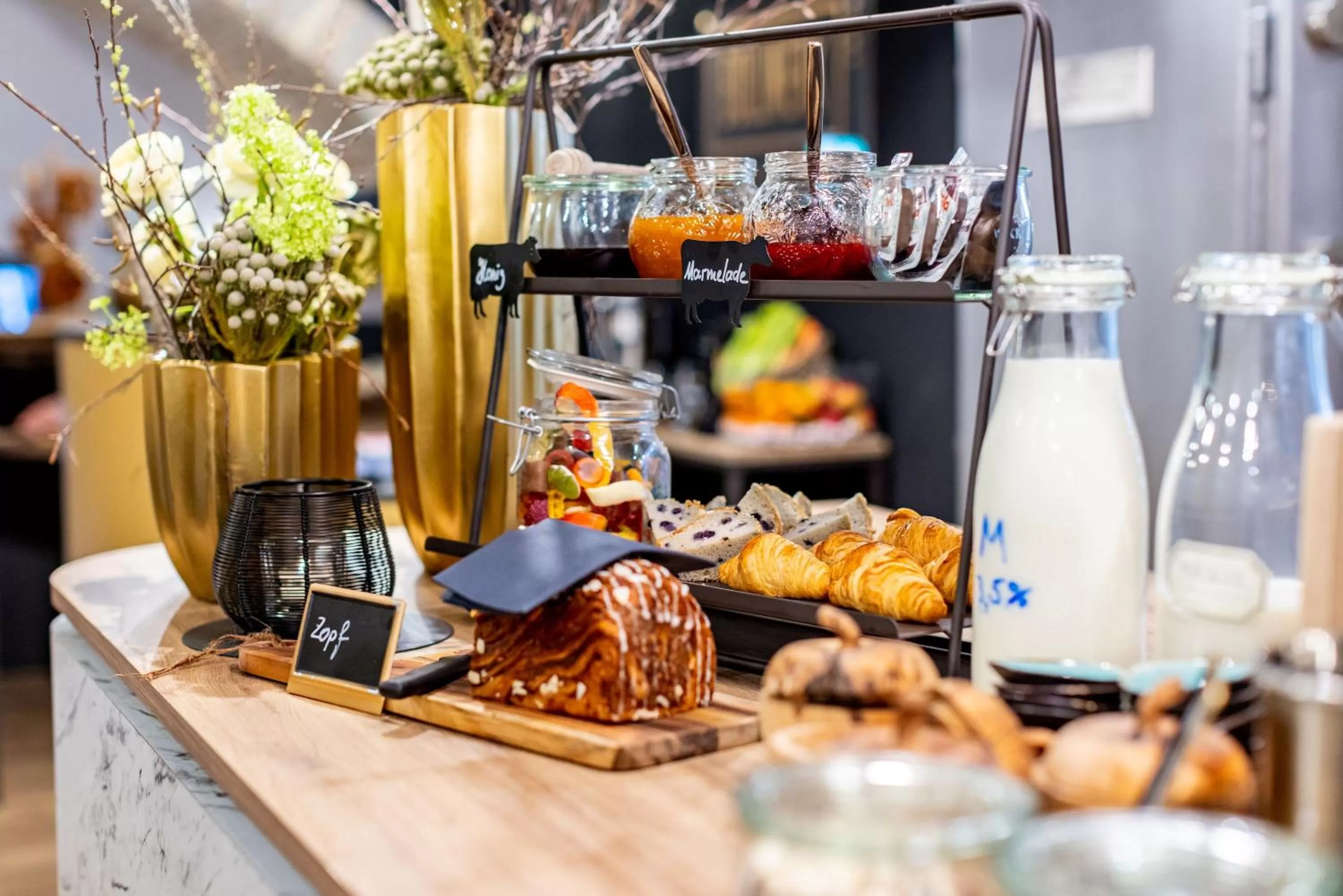 Breakfast in BOLLWERK Lifestyle Hotel, automatisiertes Hotel mit Self Check In