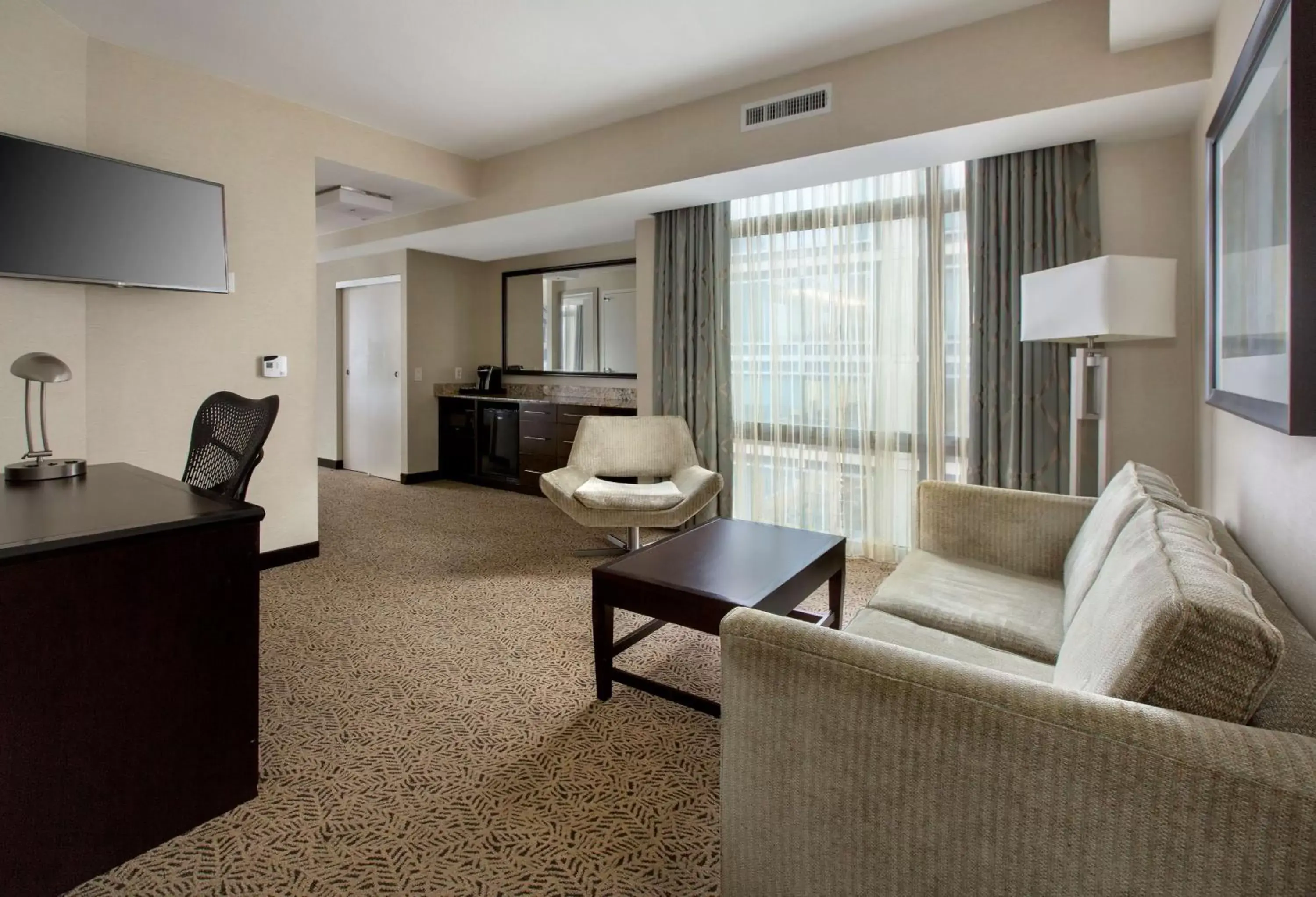 Bedroom, Seating Area in Hilton Garden Inn Washington D.C./U.S. Capitol