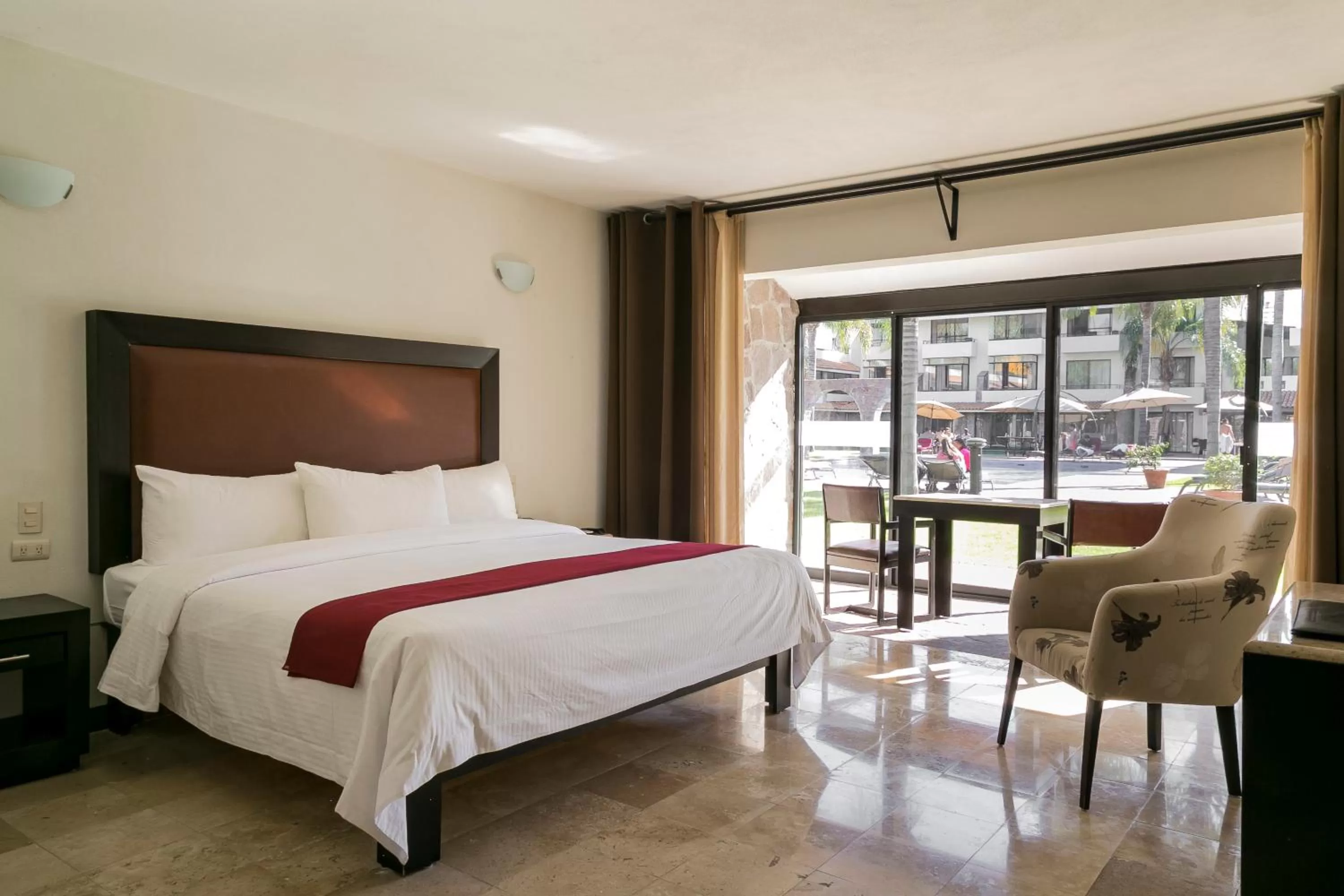 Photo of the whole room, Bed in Real de Minas Poliforum