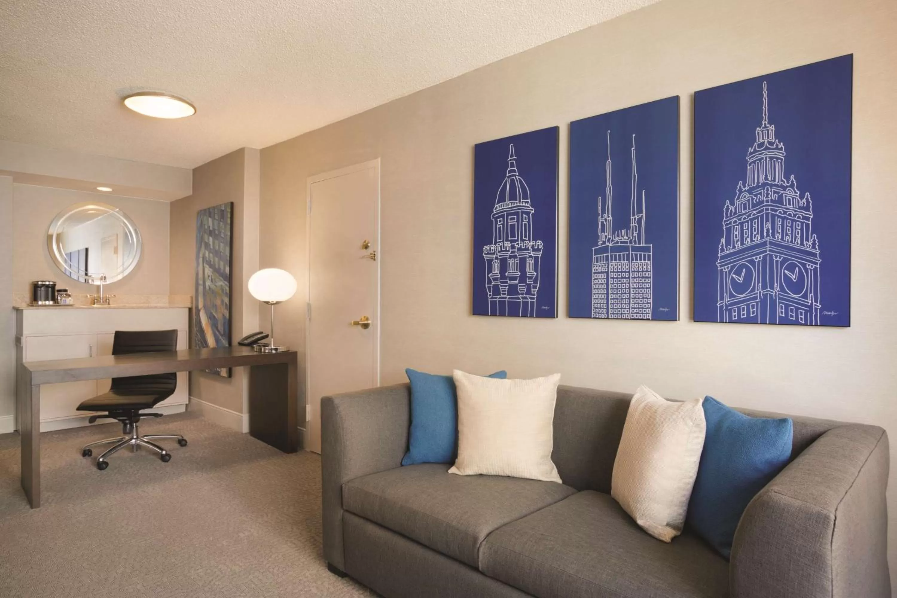 Bedroom in Hilton Chicago Magnificent Mile Suites