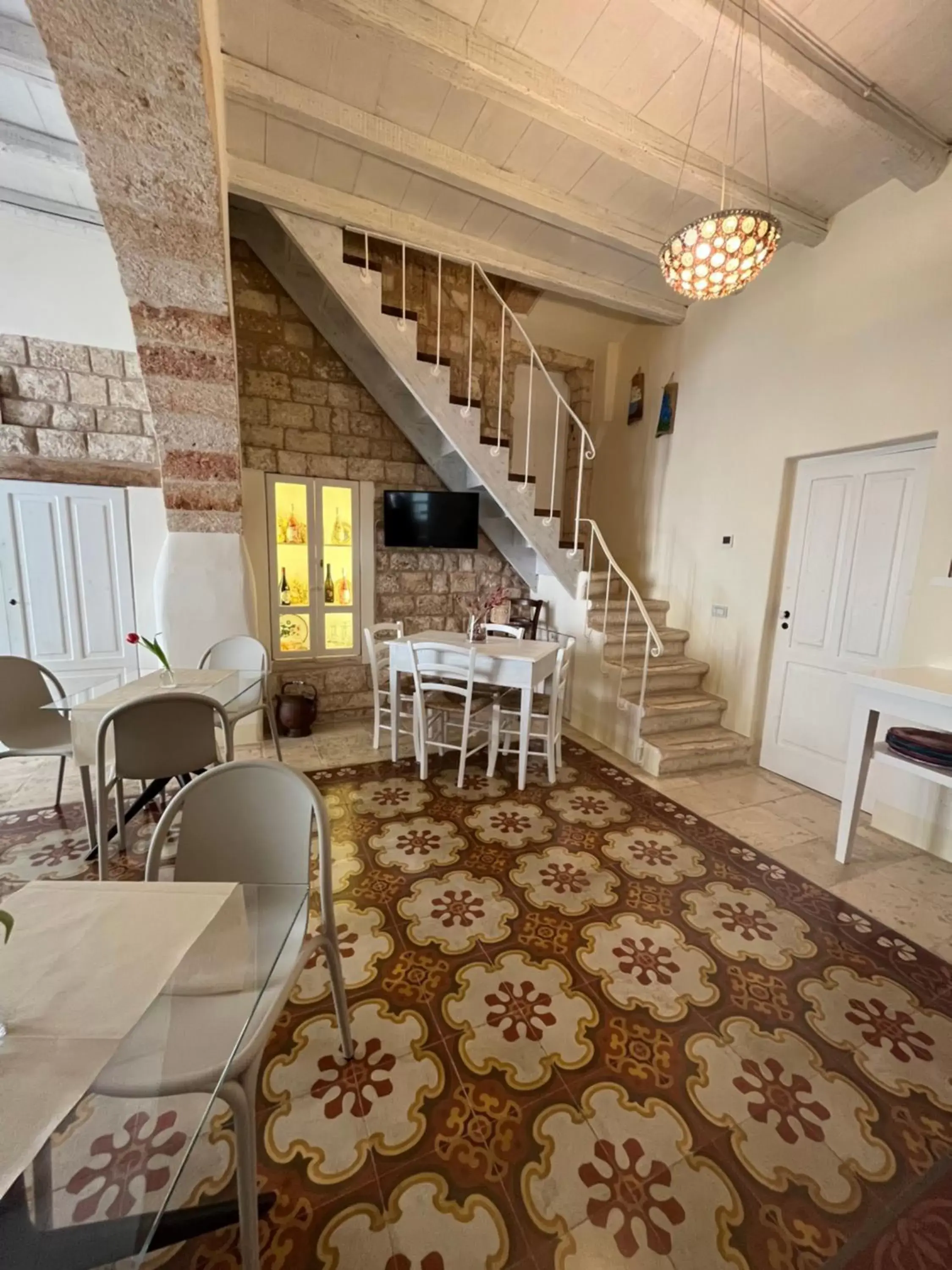 Breakfast, Seating Area in Antico Mondo Rooms & Suites