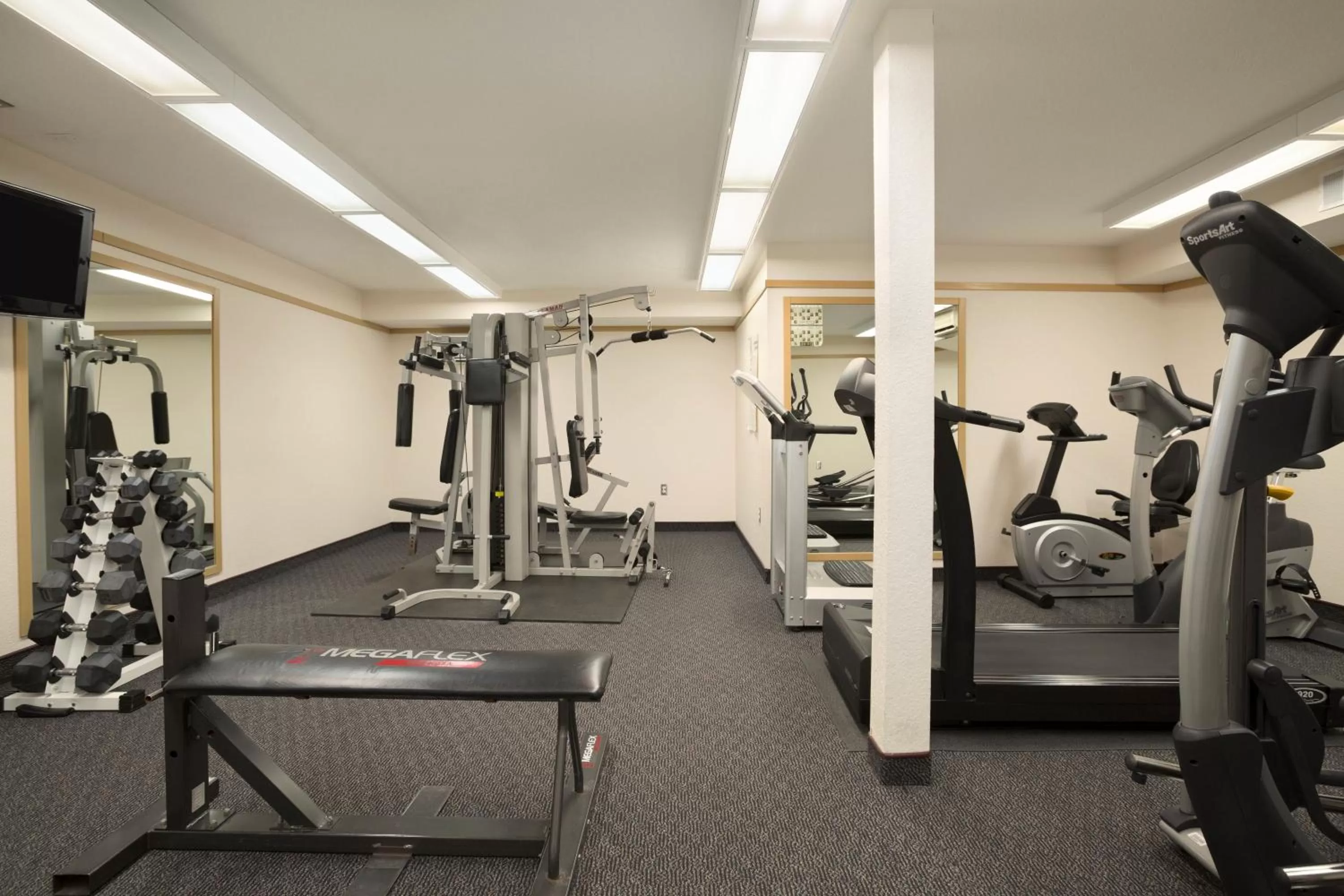 Fitness centre/facilities in Days Inn by Wyndham Estevan