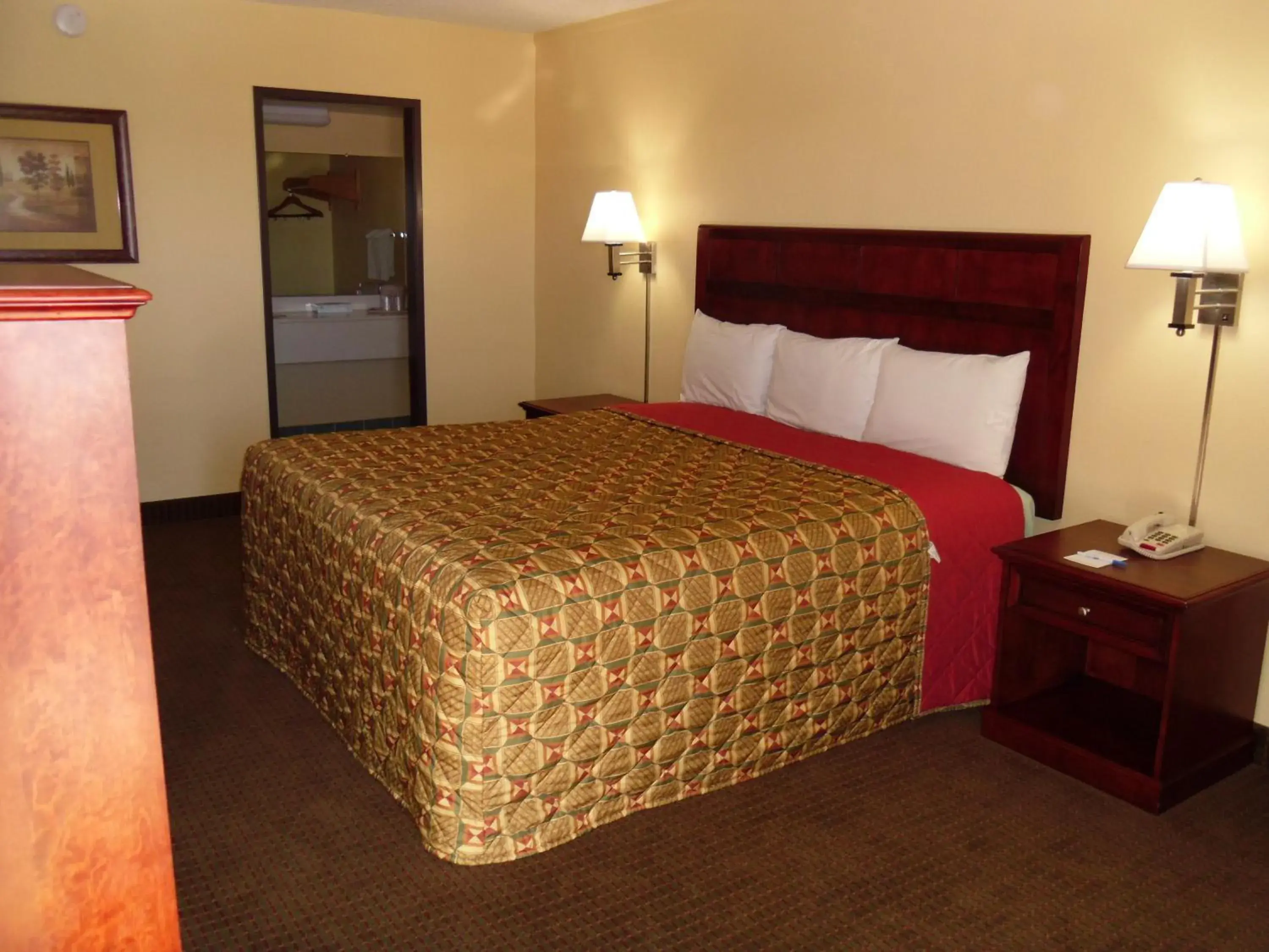 Bed in Budget Inn Flagstaff Bed in Budget Inn Flagstaff