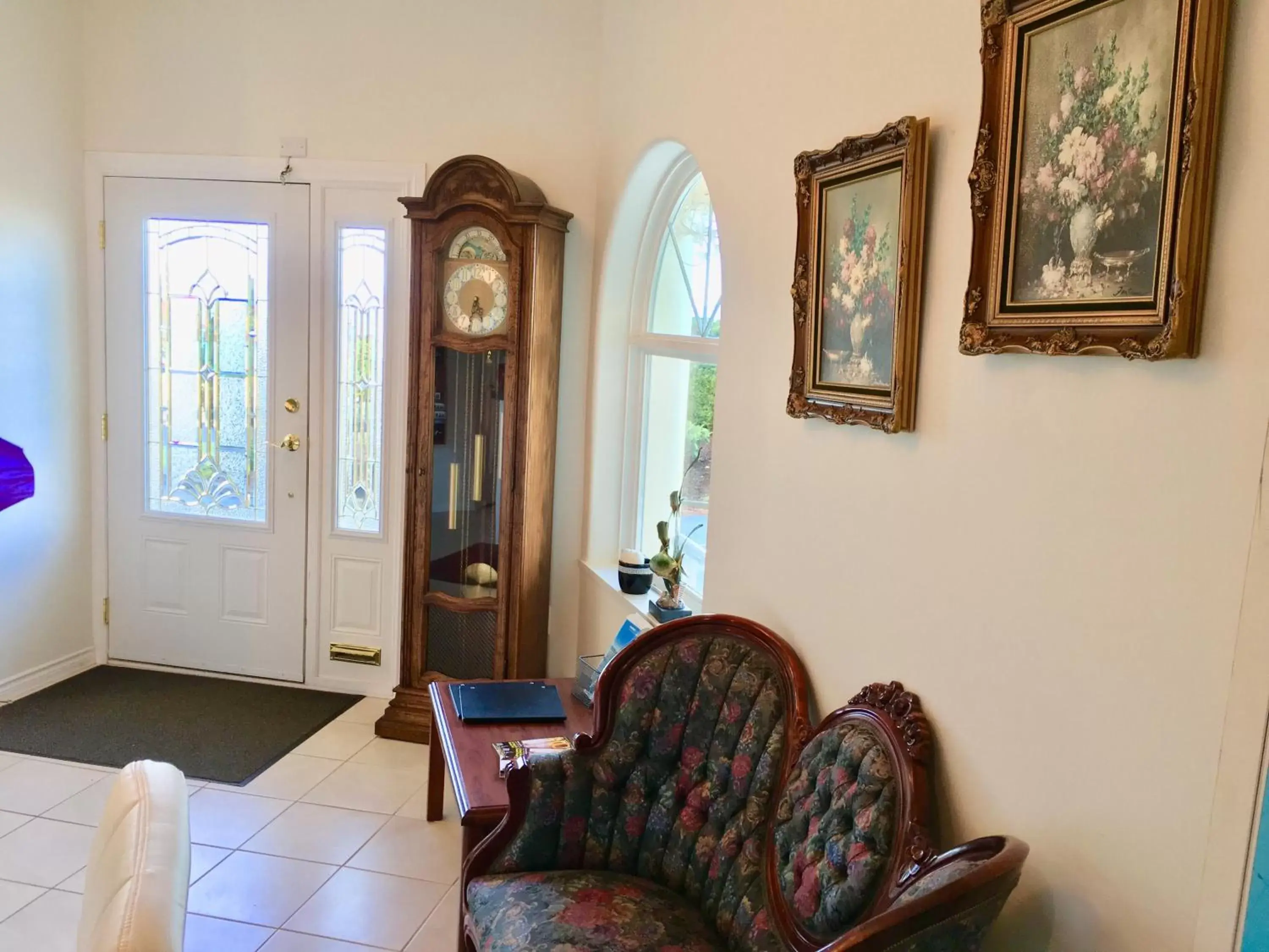 Seating Area in Casa Grande Inn