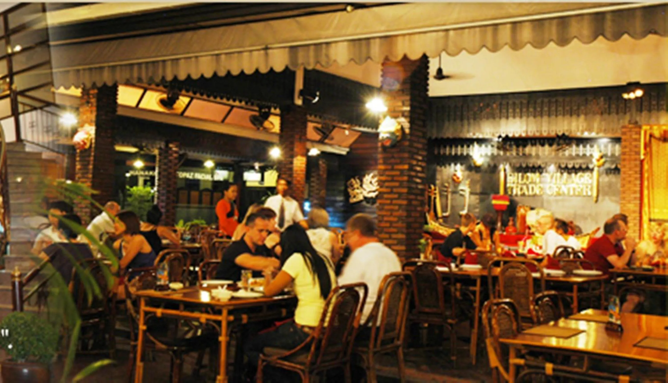 Restaurant/places to eat in Silom Village Inn
