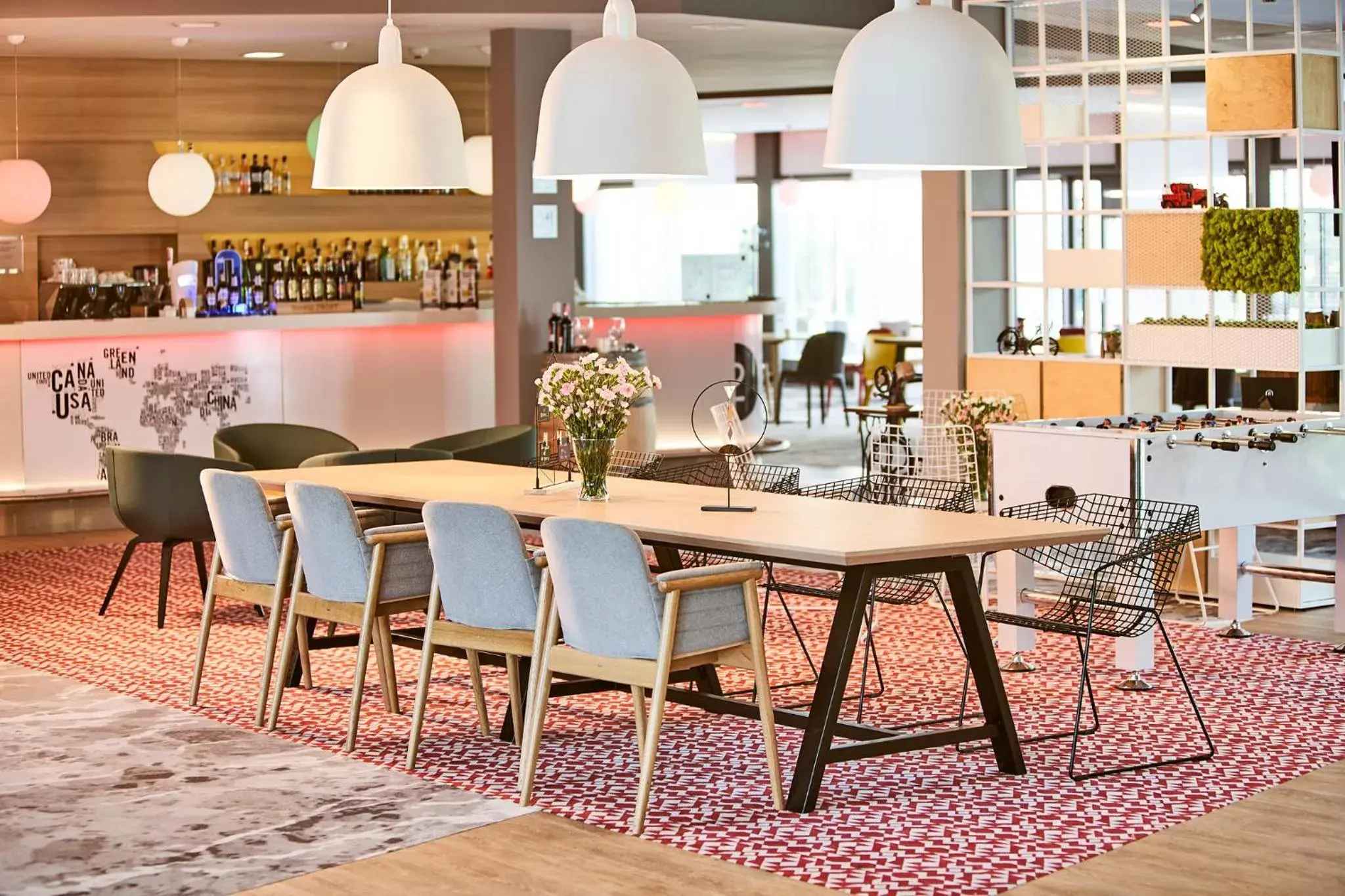 Lounge or bar in Novotel Wrocław City