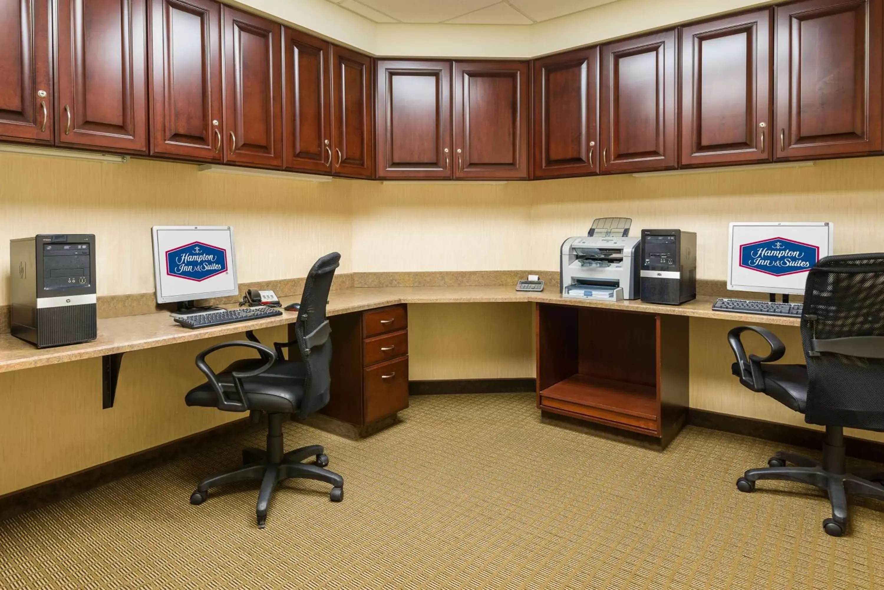 Business facilities, Business Area/Conference Room in Hampton Inn and Suites Peoria at Grand Prairie