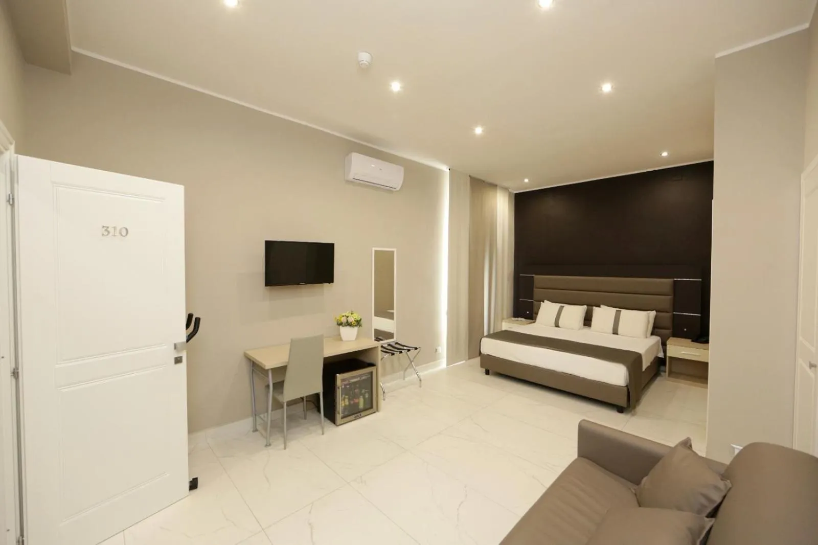 Bed in Hotel Vergilius Billia