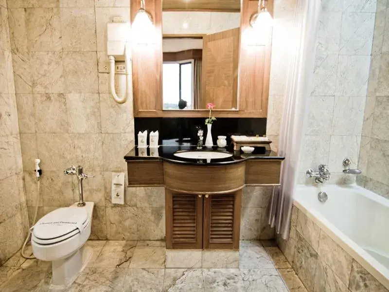 Bathroom in Laithong Hotel