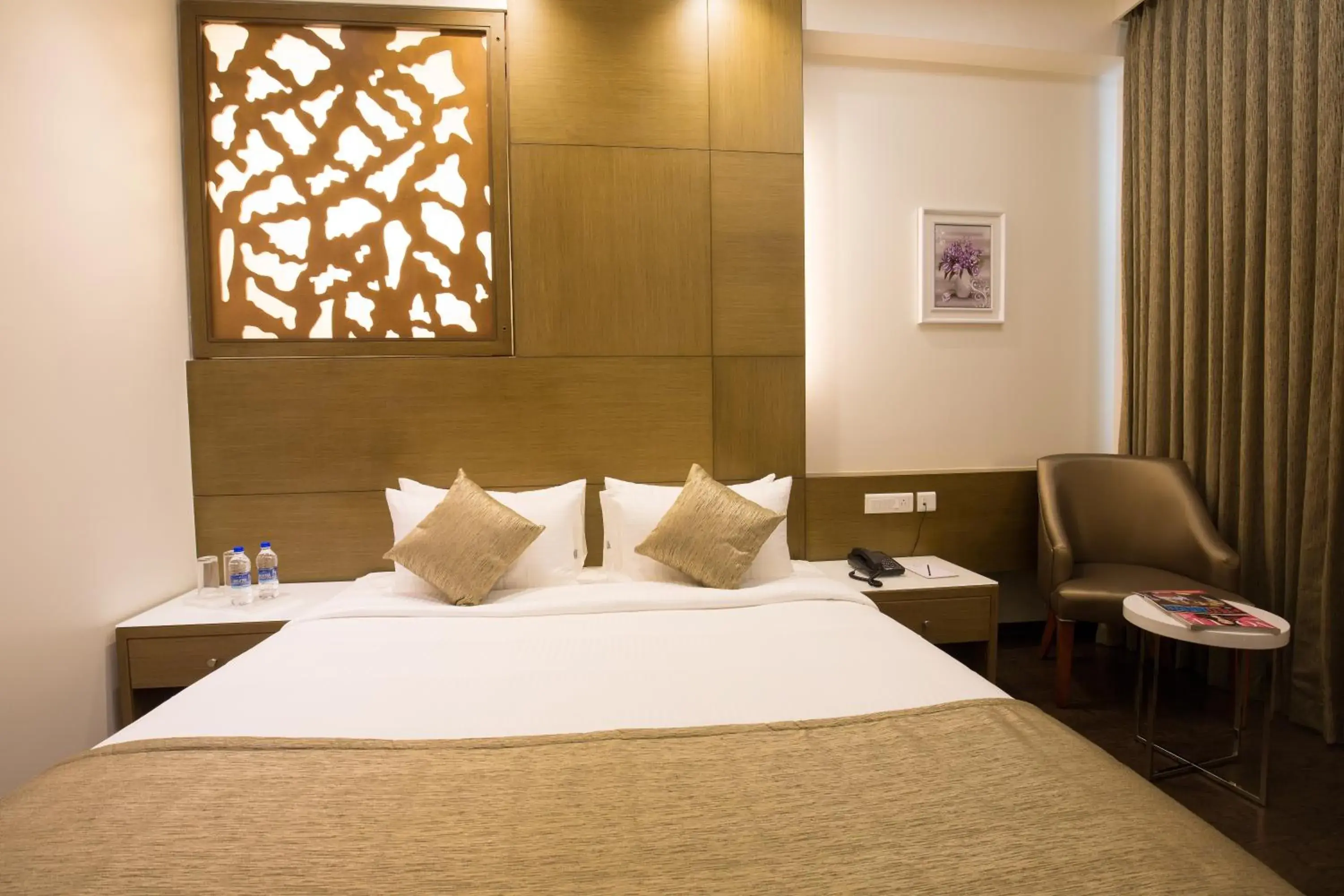 Superior Double Room in Kiscol Grands Hotel Superior Double Room in Kiscol Grands Hotel