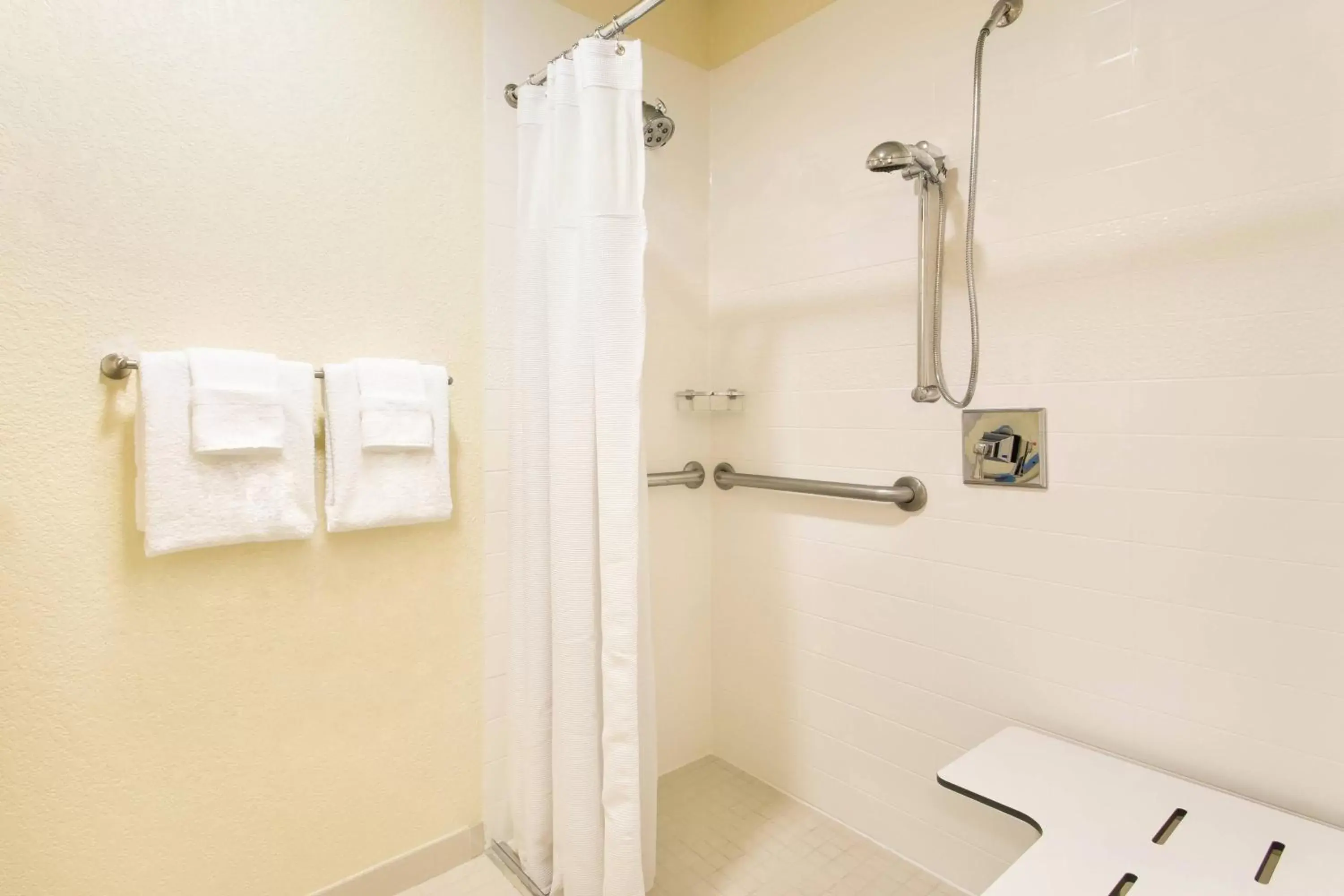 Bathroom in Fairfield Inn and Suites by Marriott Tampa Brandon