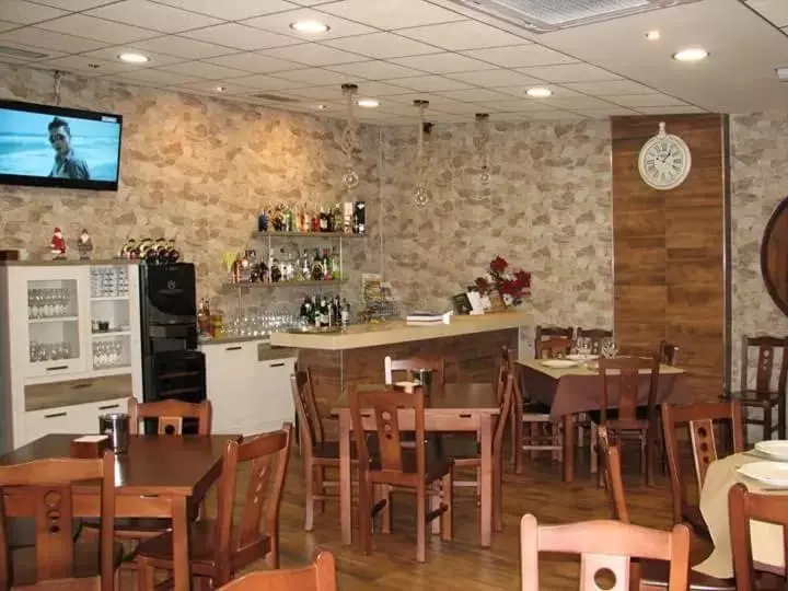 Lounge or bar, Restaurant/Places to Eat in Hotel Doña Maria