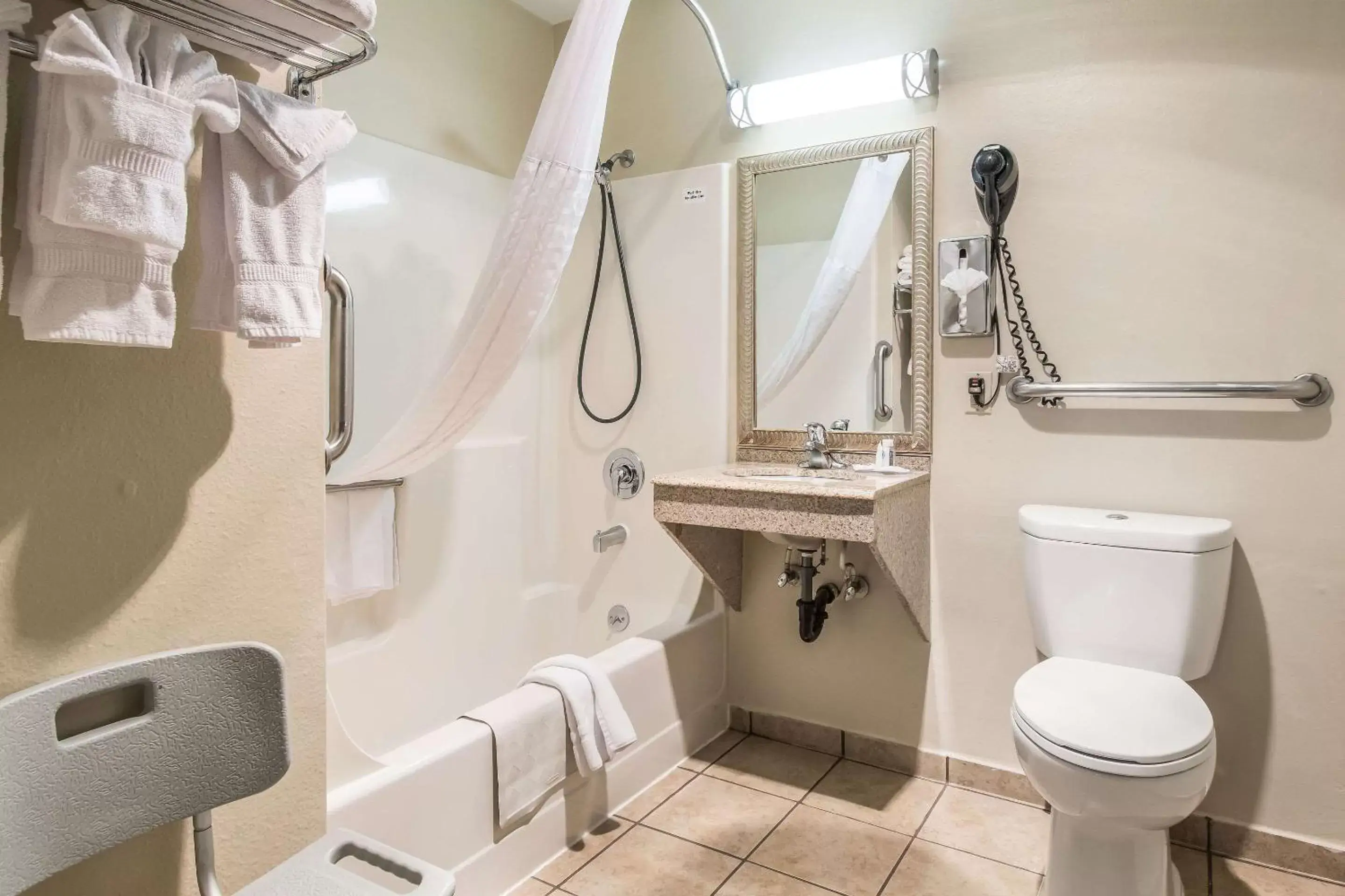 Bathroom in Comfort Inn Newport