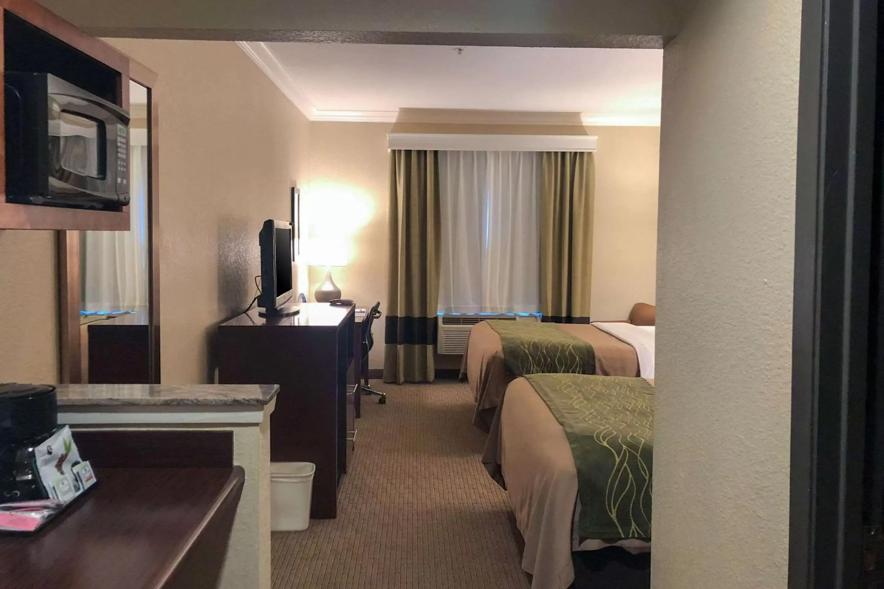 Photo of the whole room in Comfort Inn Early Brownwood