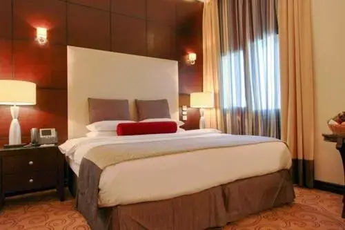 Bedroom, Bed in Century Hotel Doha