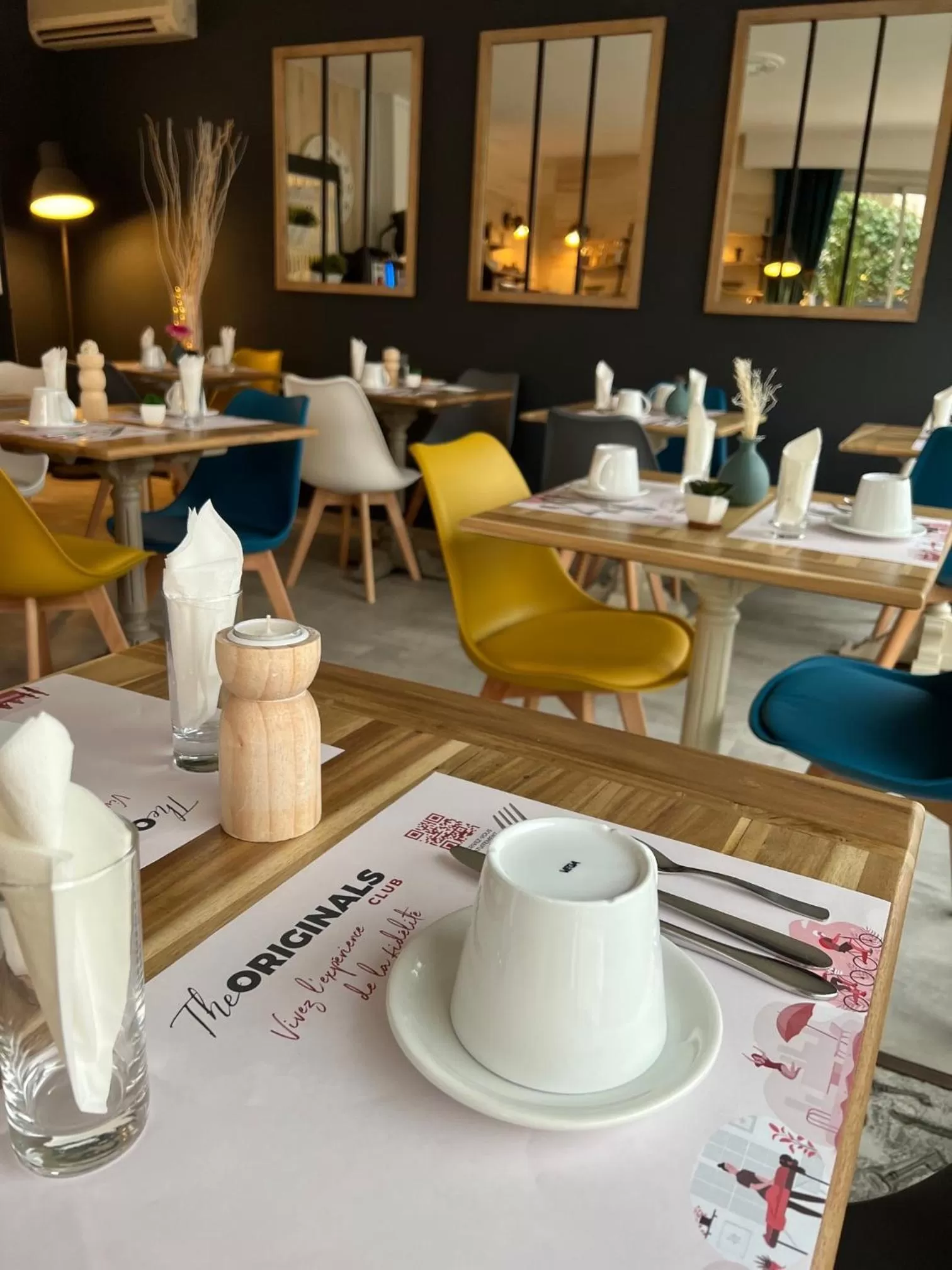 Breakfast in The Originals Boutique, Clair Hôtel, Martigues