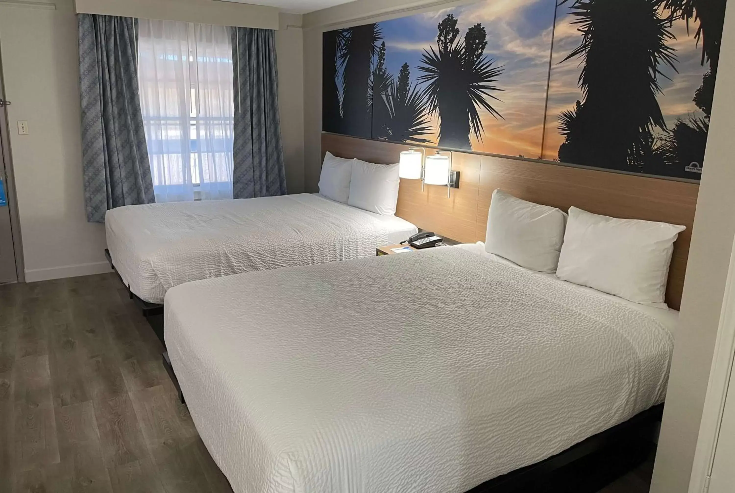 Photo of the whole room, Bed in Days Inn by Wyndham Tucson City Center