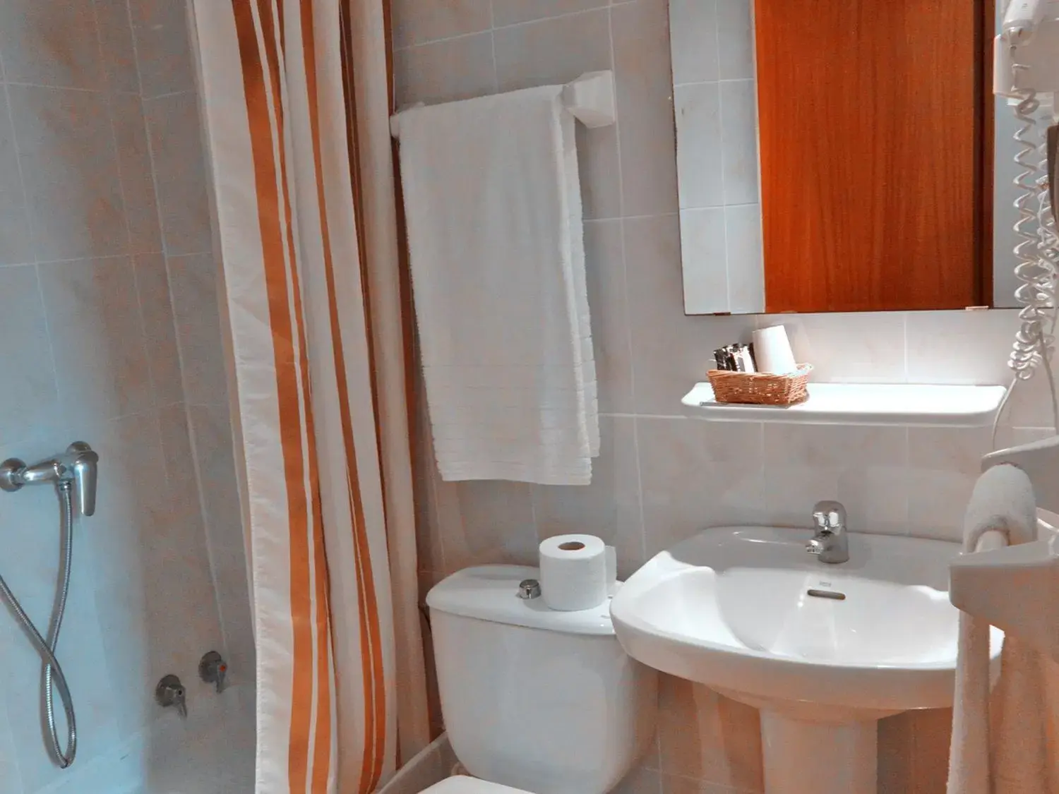 Toilet, Bathroom in Hotel Lloret Ramblas