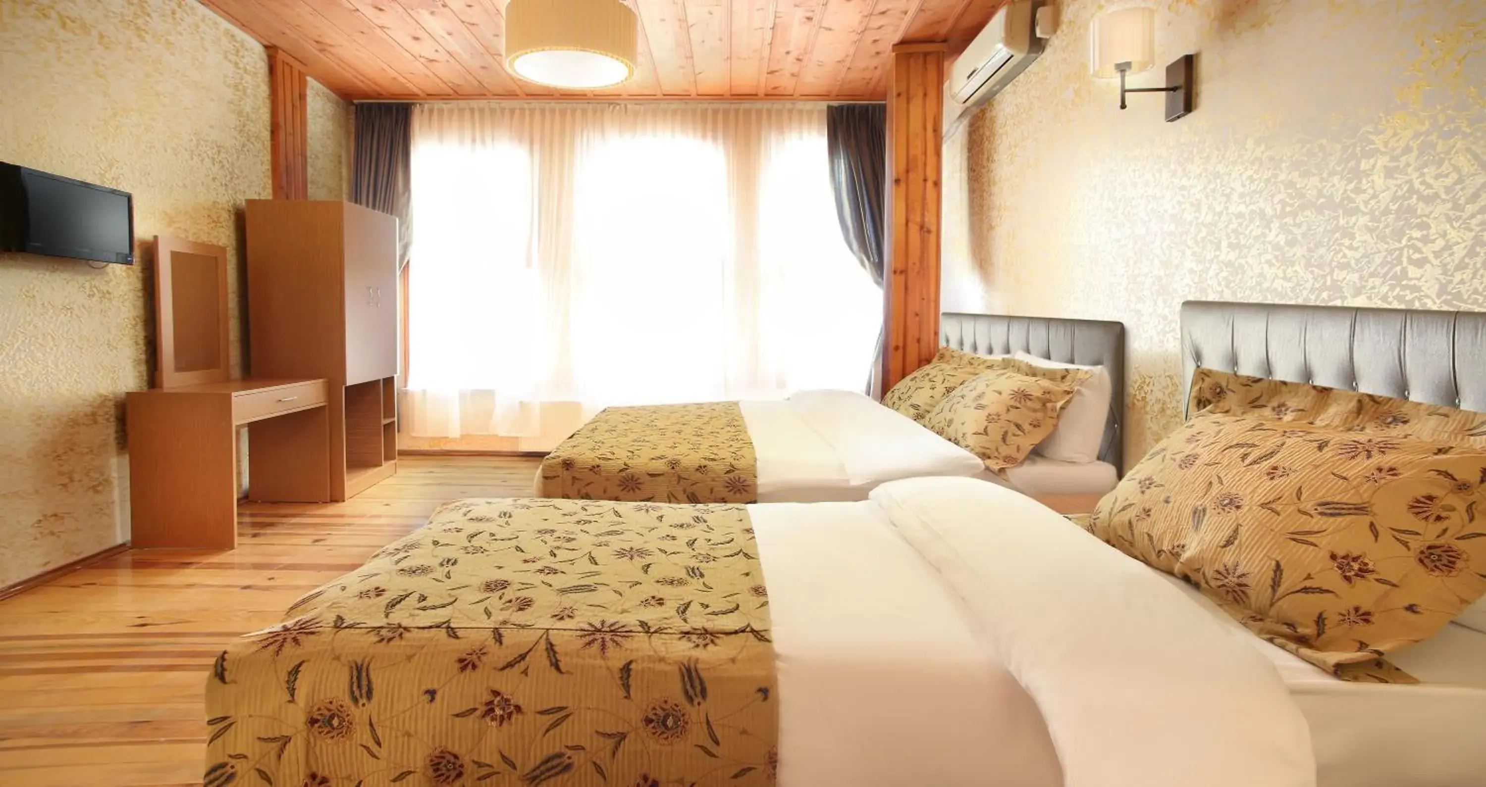 Area and facilities, Bed in Theodian Hotel