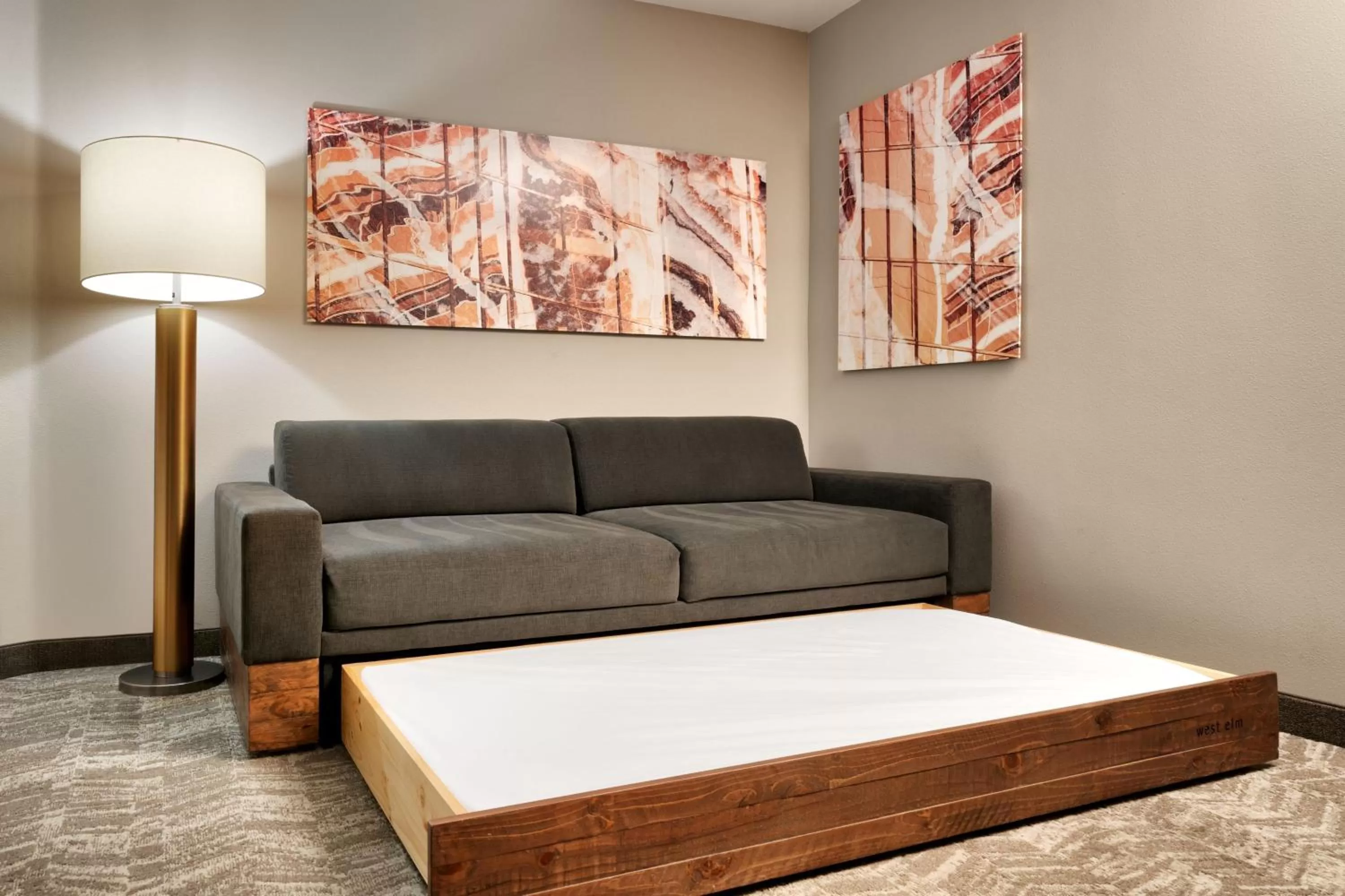 Bedroom in SpringHill Suites by Marriott Las Vegas Convention Center