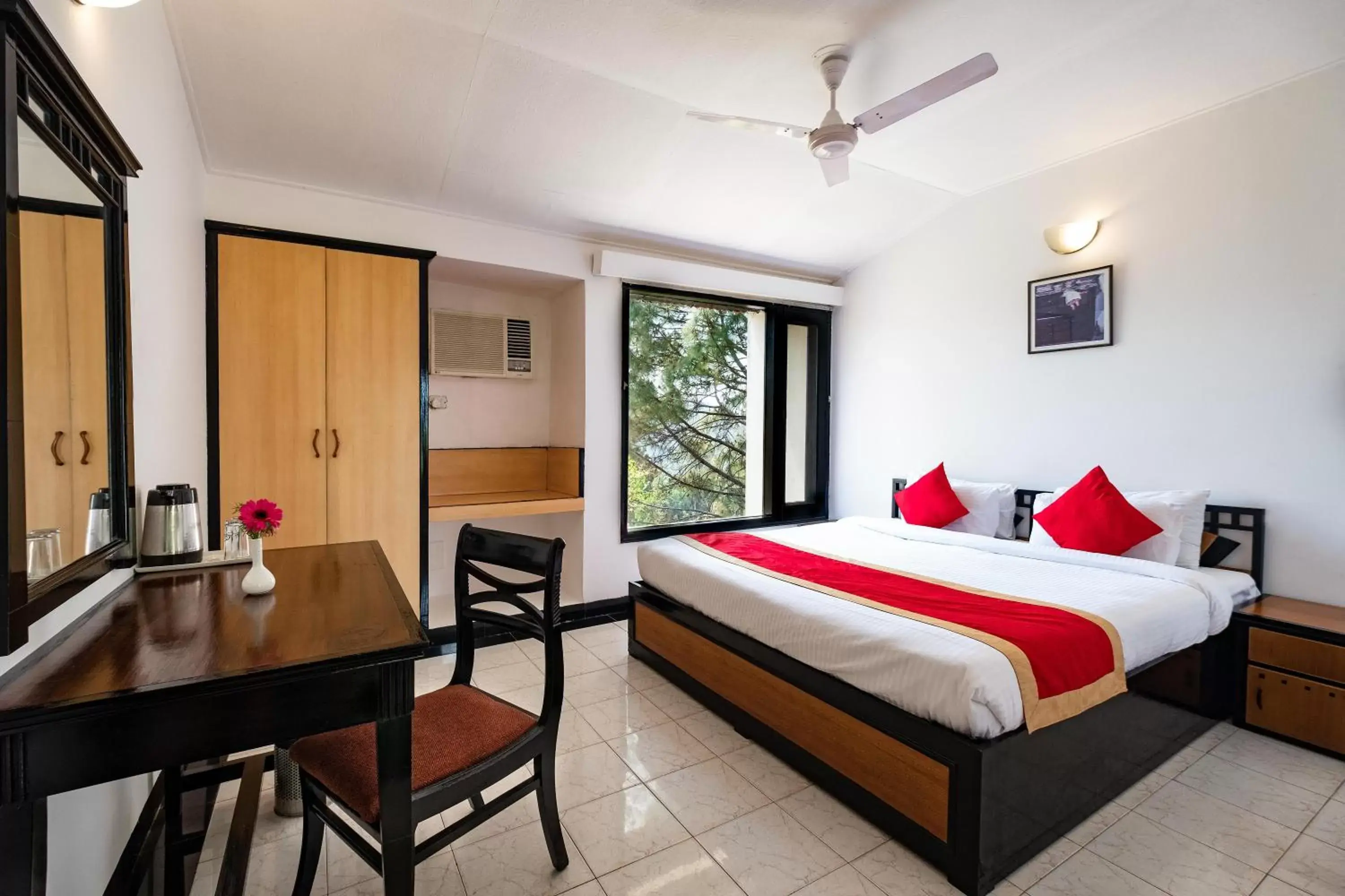 Bedroom in Country Inn Nature Resort Bhimtal