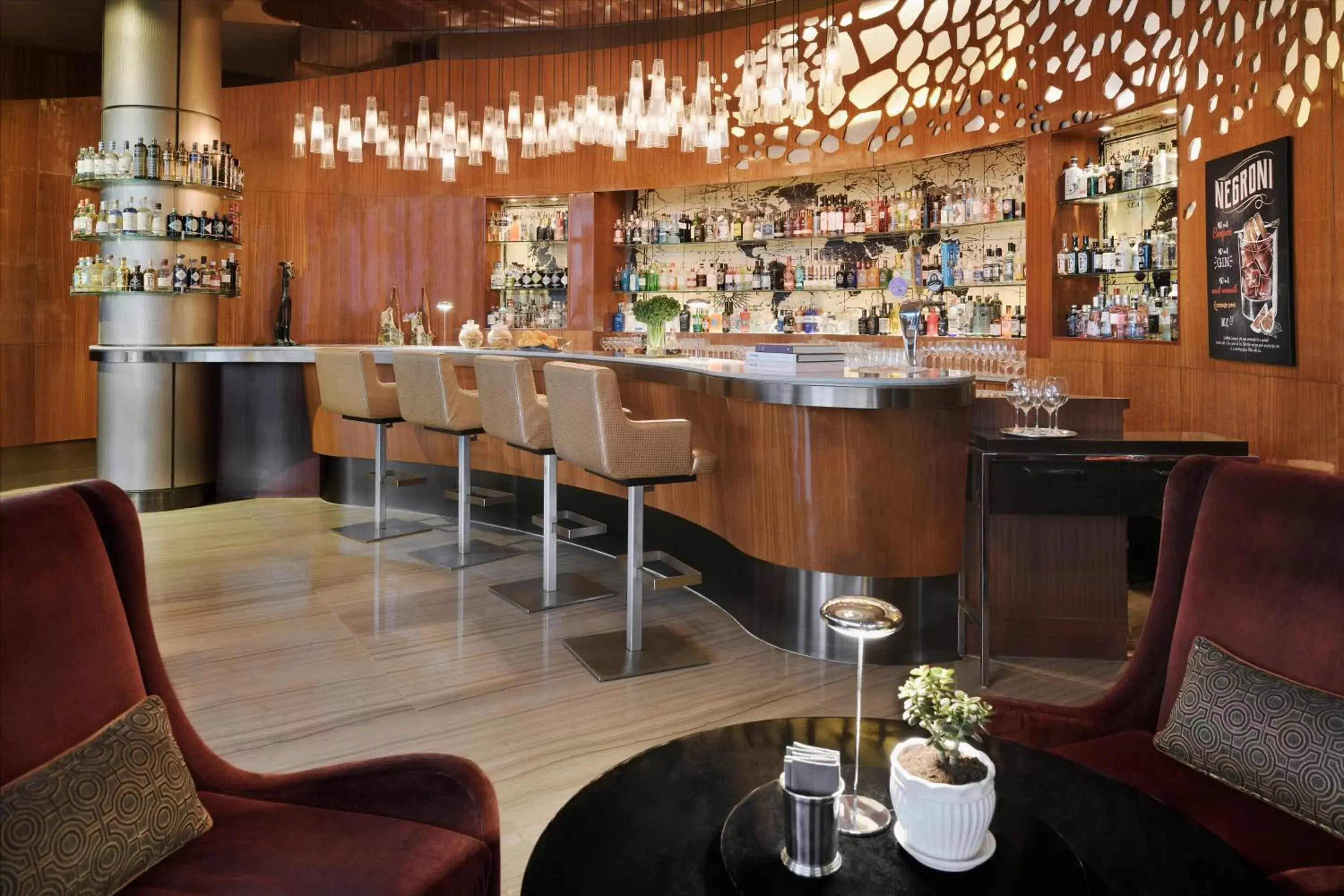 Lounge or bar, Lounge/Bar in Rosewood Abu Dhabi