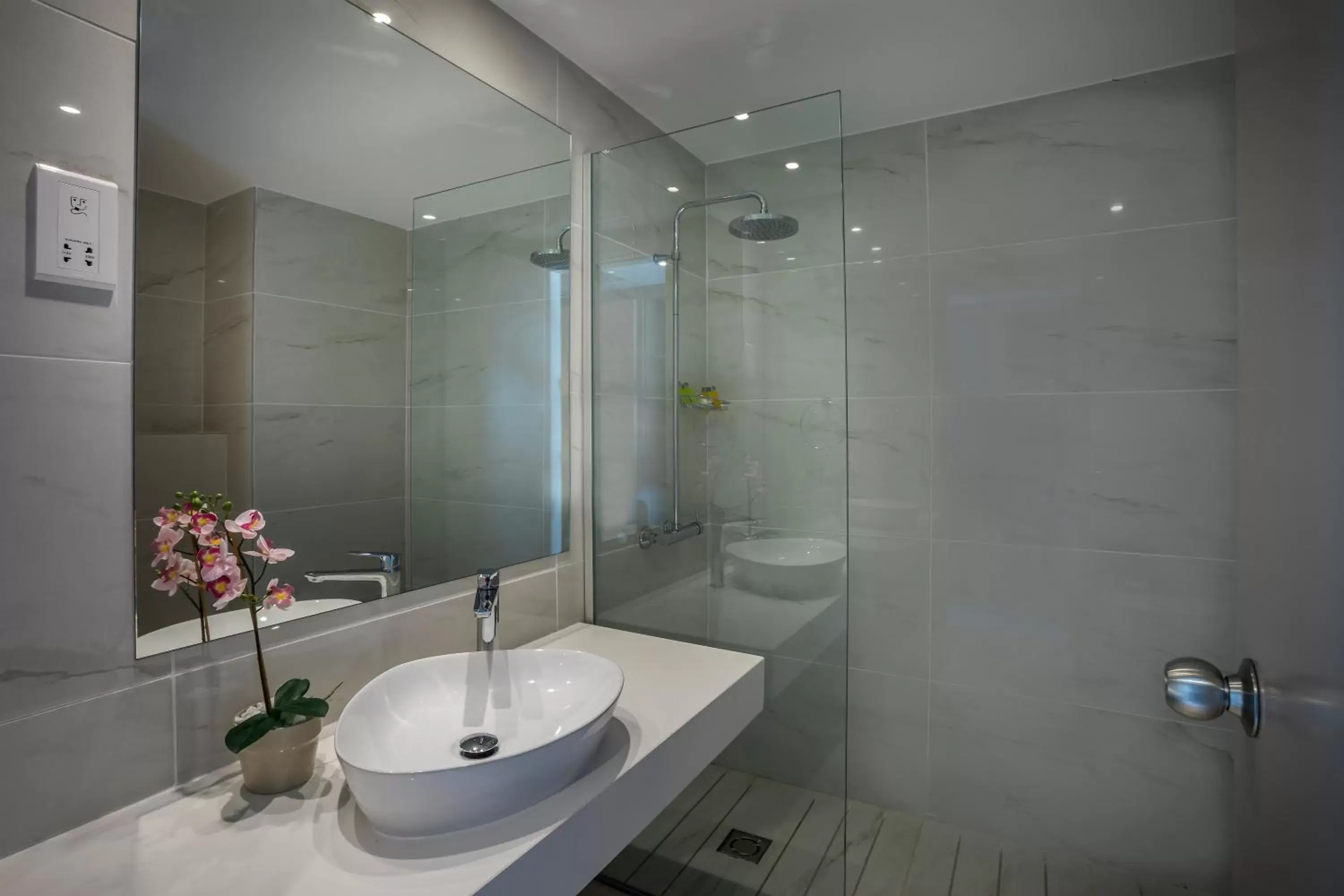 Bathroom in Tsokkos Protaras Beach Hotel