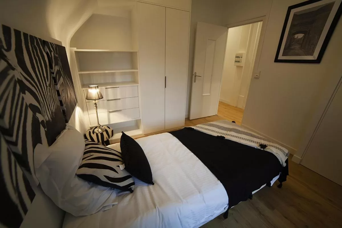 Photo of the whole room, Bed in Bienvenue Chez Nous