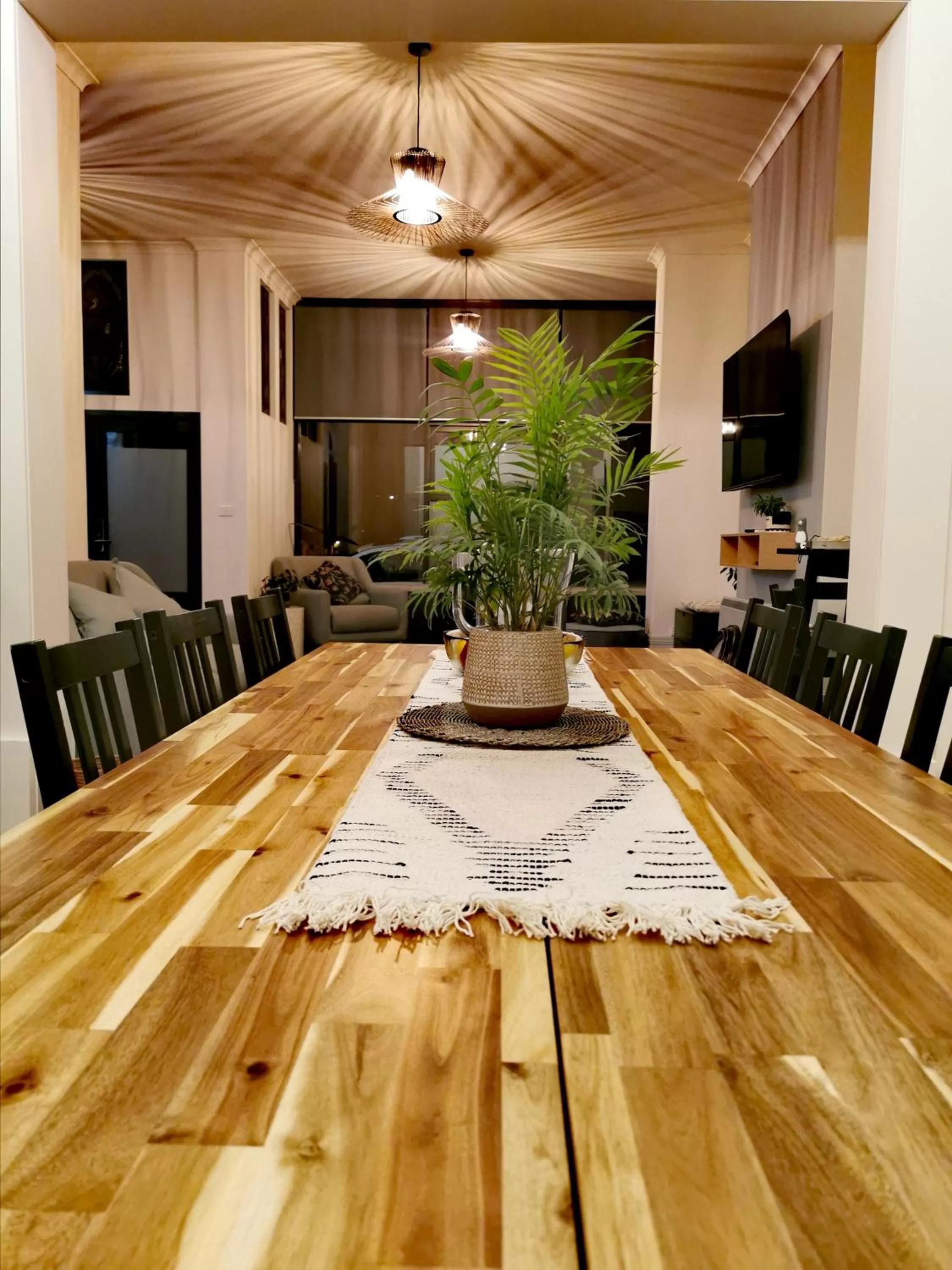 Dining area in Refresh109 on Cameron