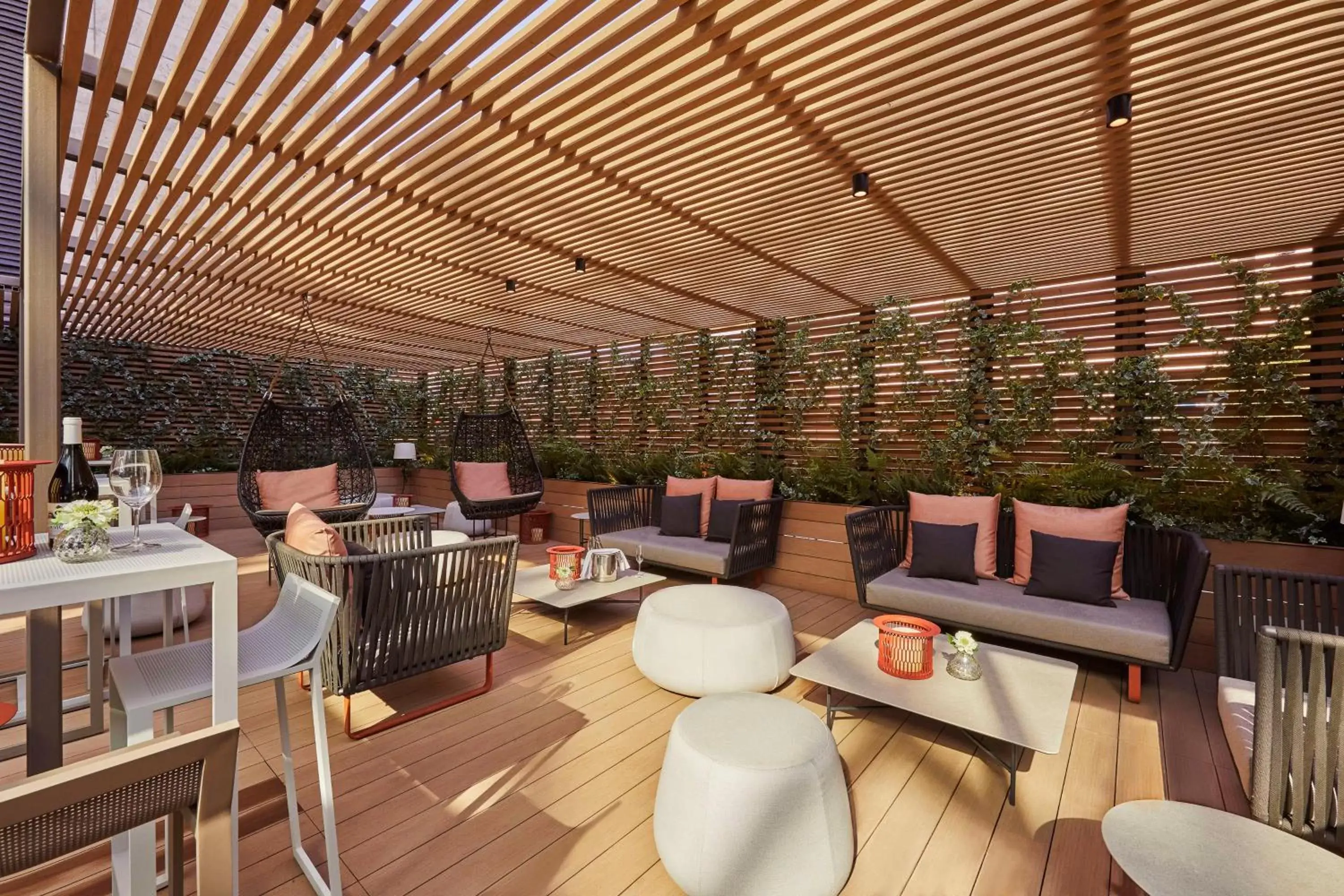 Lounge or bar in Hyatt Regency Barcelona Tower Lounge or bar in Hyatt Regency Barcelona Tower