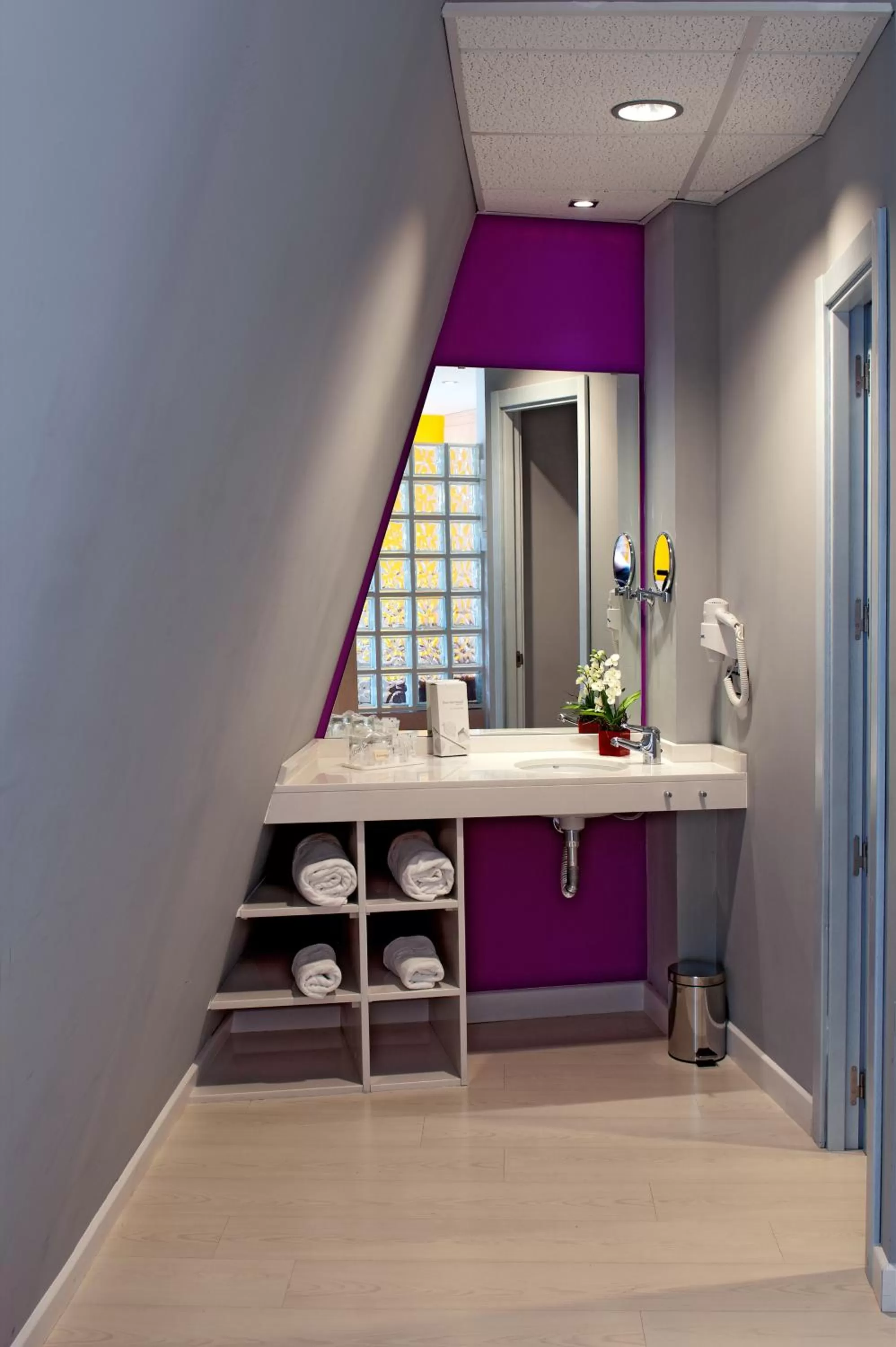 Bathroom in Hotel Europa