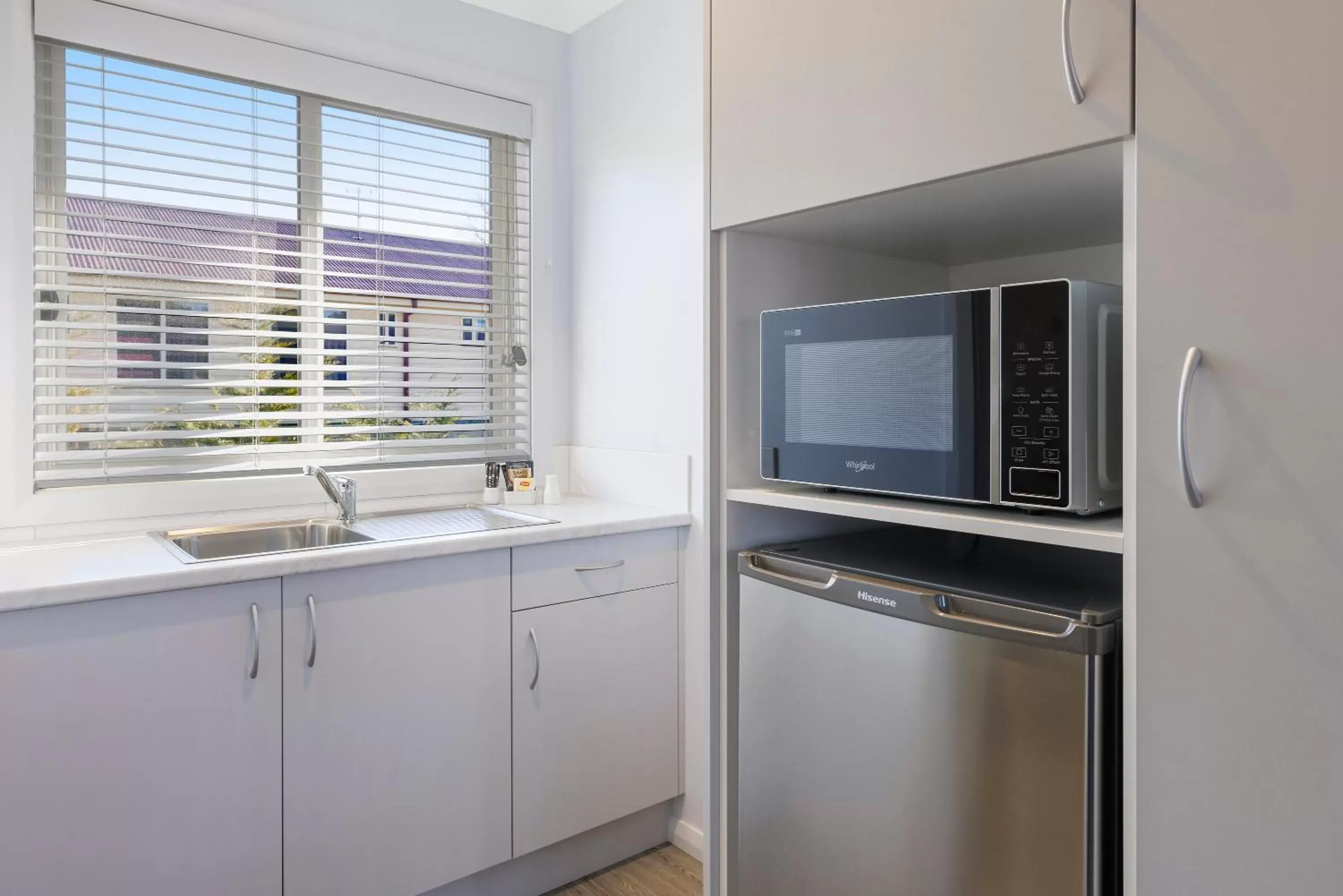 Kitchen or kitchenette, Kitchen/Kitchenette in Black Gold Motel