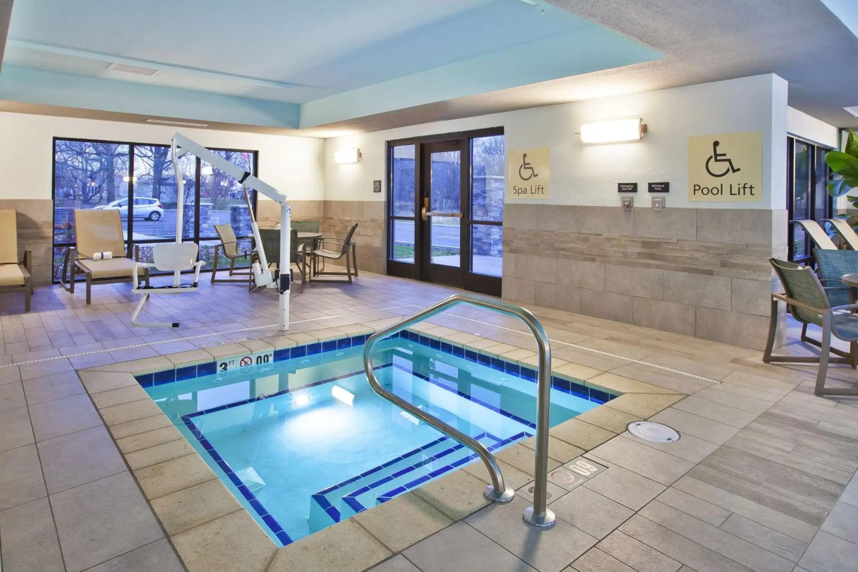 Sports, Swimming Pool in Hampton Inn & Suites Alliance