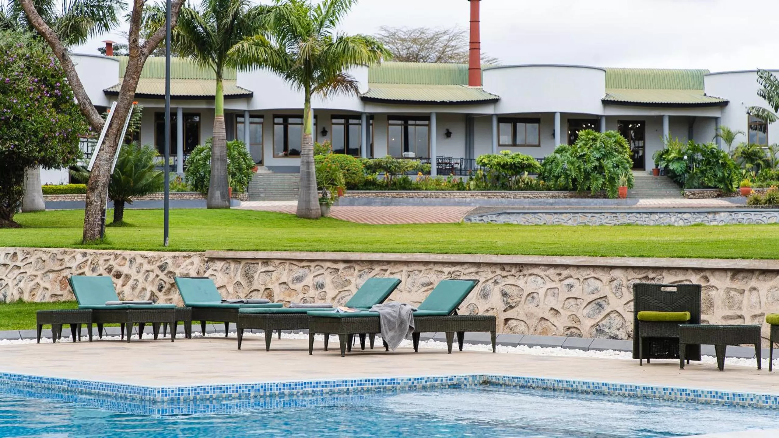 Swimming pool in Forest Hill Hotel