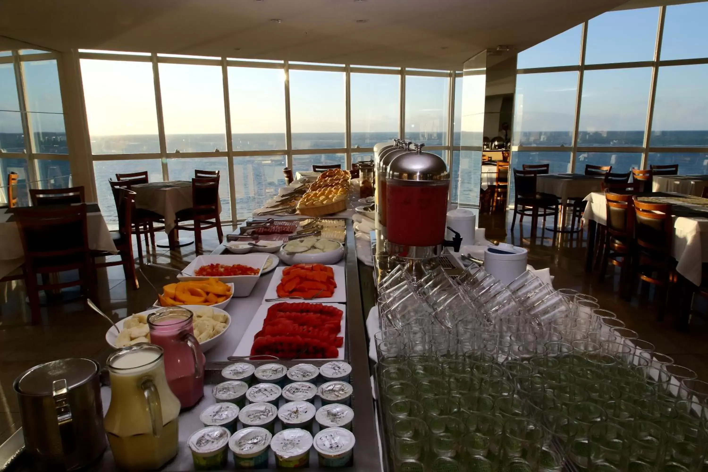 Buffet breakfast, Restaurant/Places to Eat in Hotel Brisa Praia