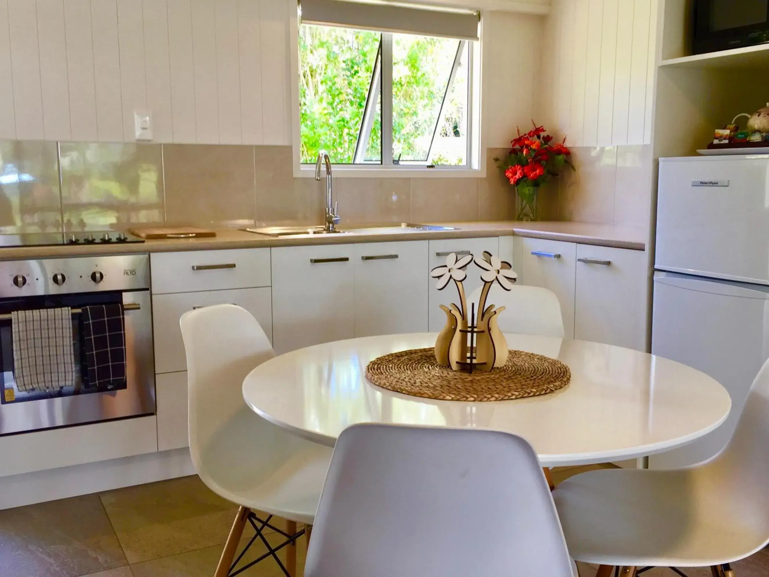 Kitchen or kitchenette, Kitchen/Kitchenette in Stay Kerikeri