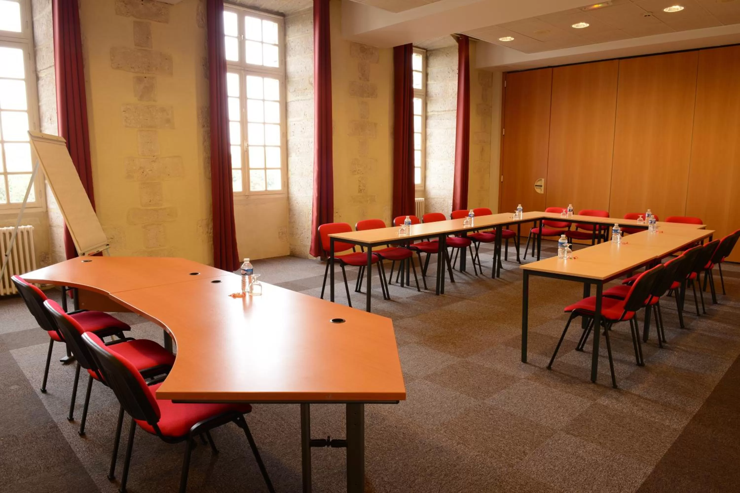 Business facilities in Hôtellerie Saint Yves