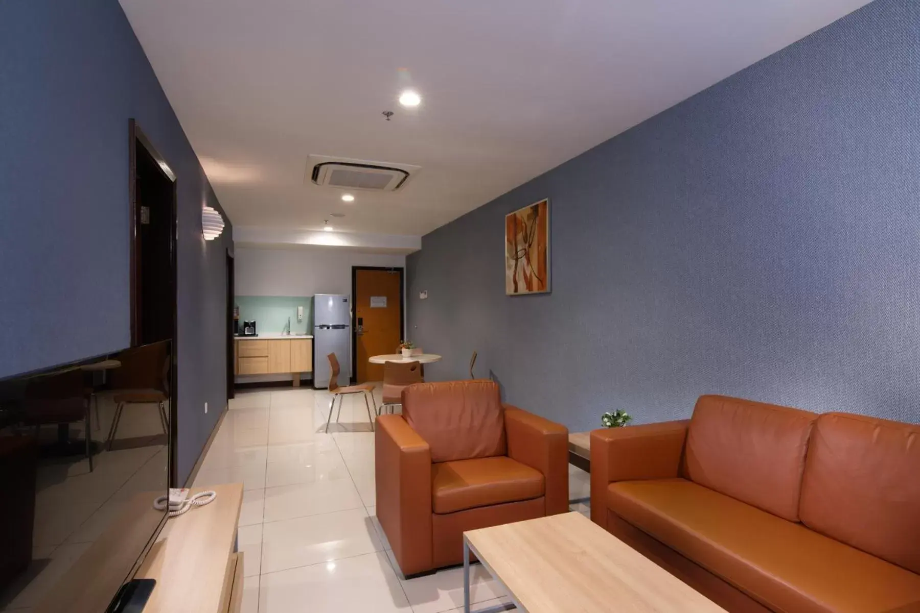 TV and multimedia, Seating Area in One Pacific Hotel and Serviced Apartments