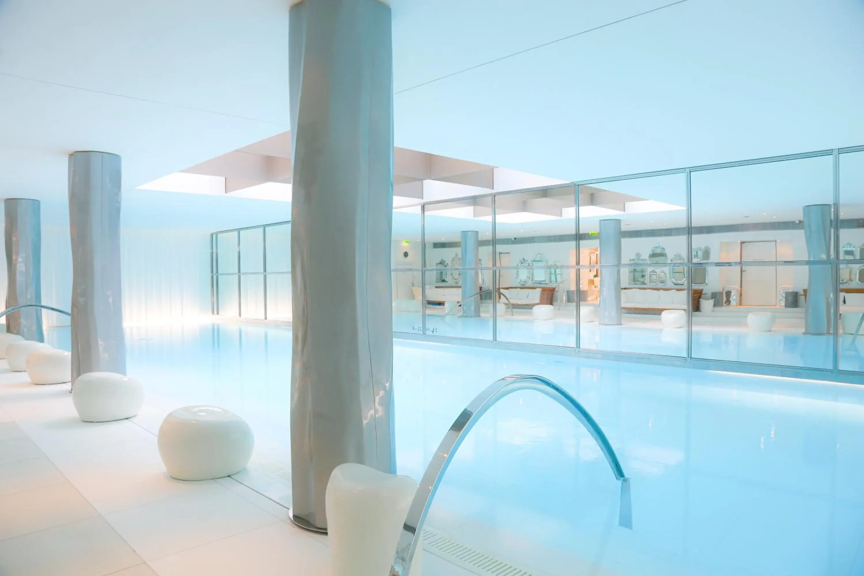 Spa and wellness centre/facilities, Swimming Pool in Le Royal Monceau Hotel Raffles Paris