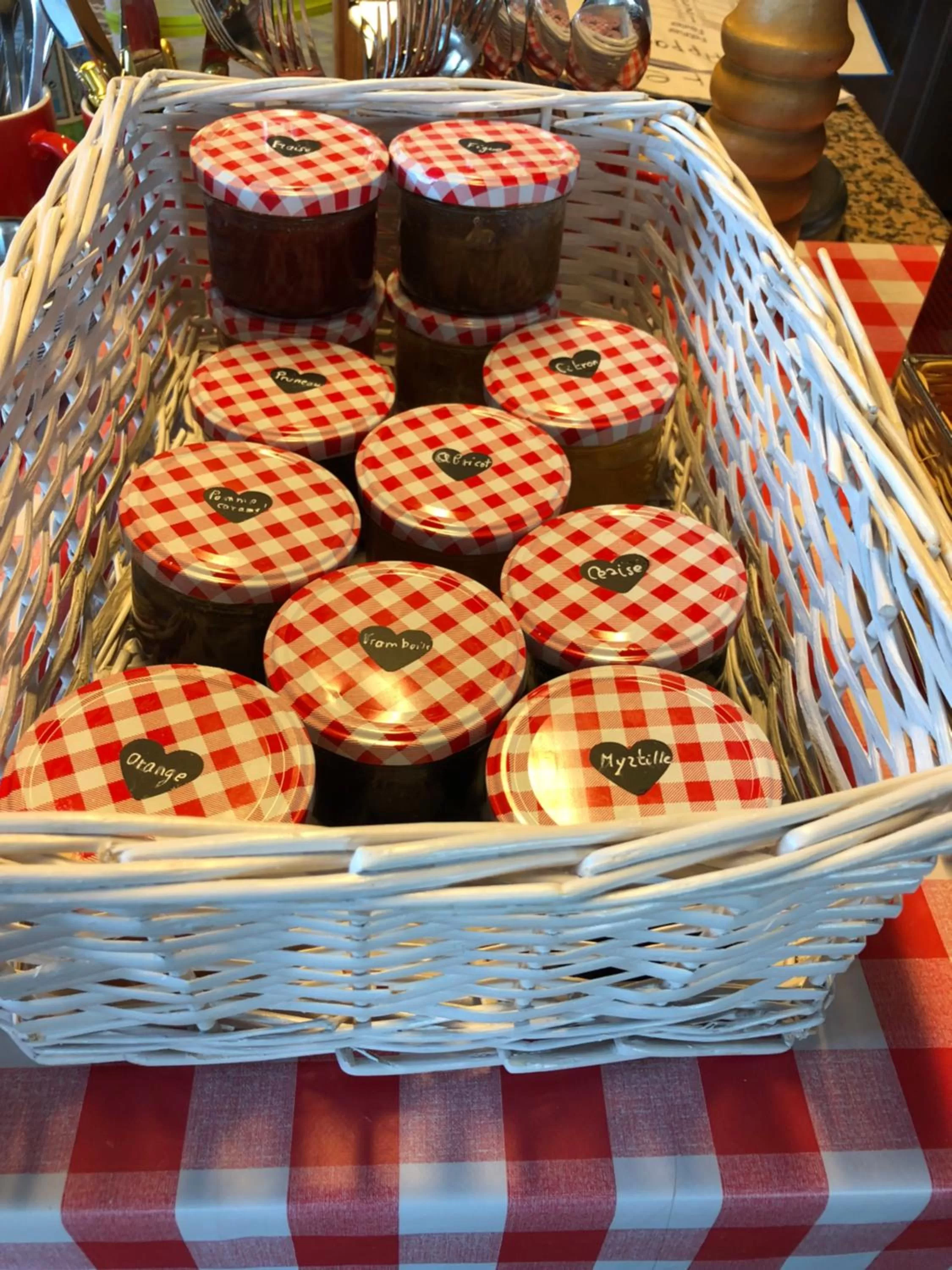 Buffet breakfast, Food in B&B Corseaux Beach & Riviera Beach