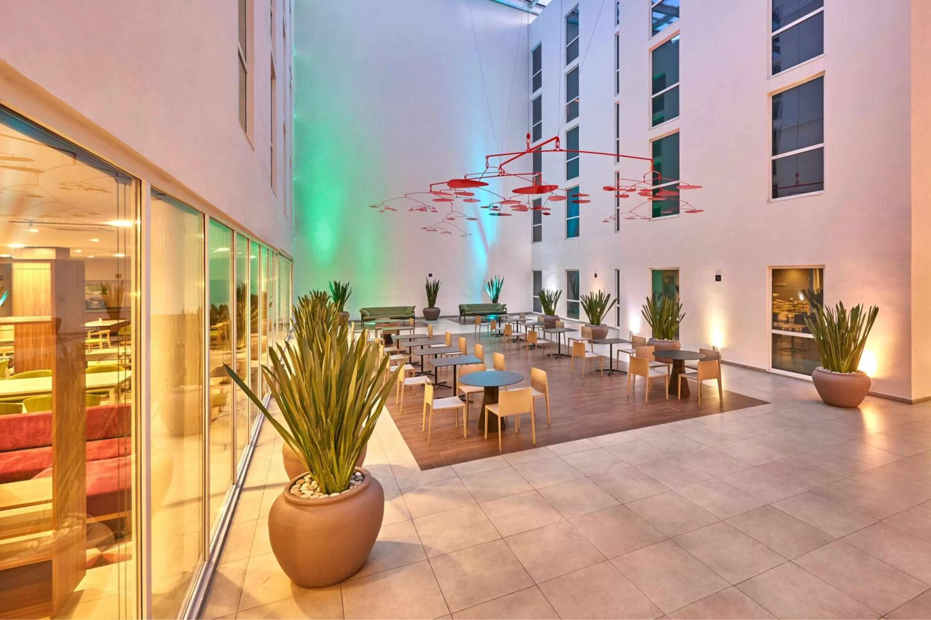 Property building in City Express Plus by Marriott Ciudad de México Insurgentes Sur